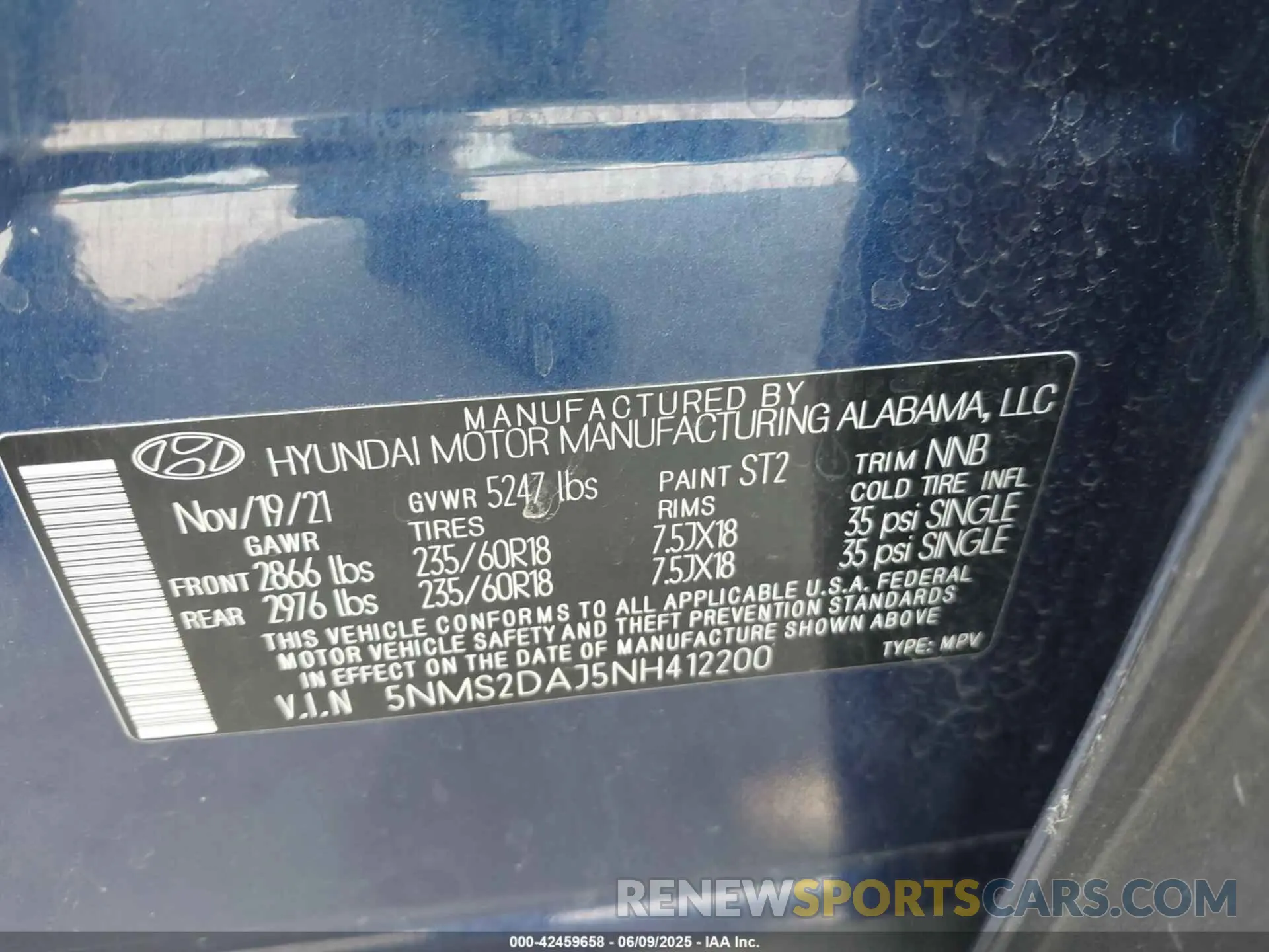 9 Photograph of a damaged car 5NMS2DAJ5NH412200 HYUNDAI SANTA FE 2022