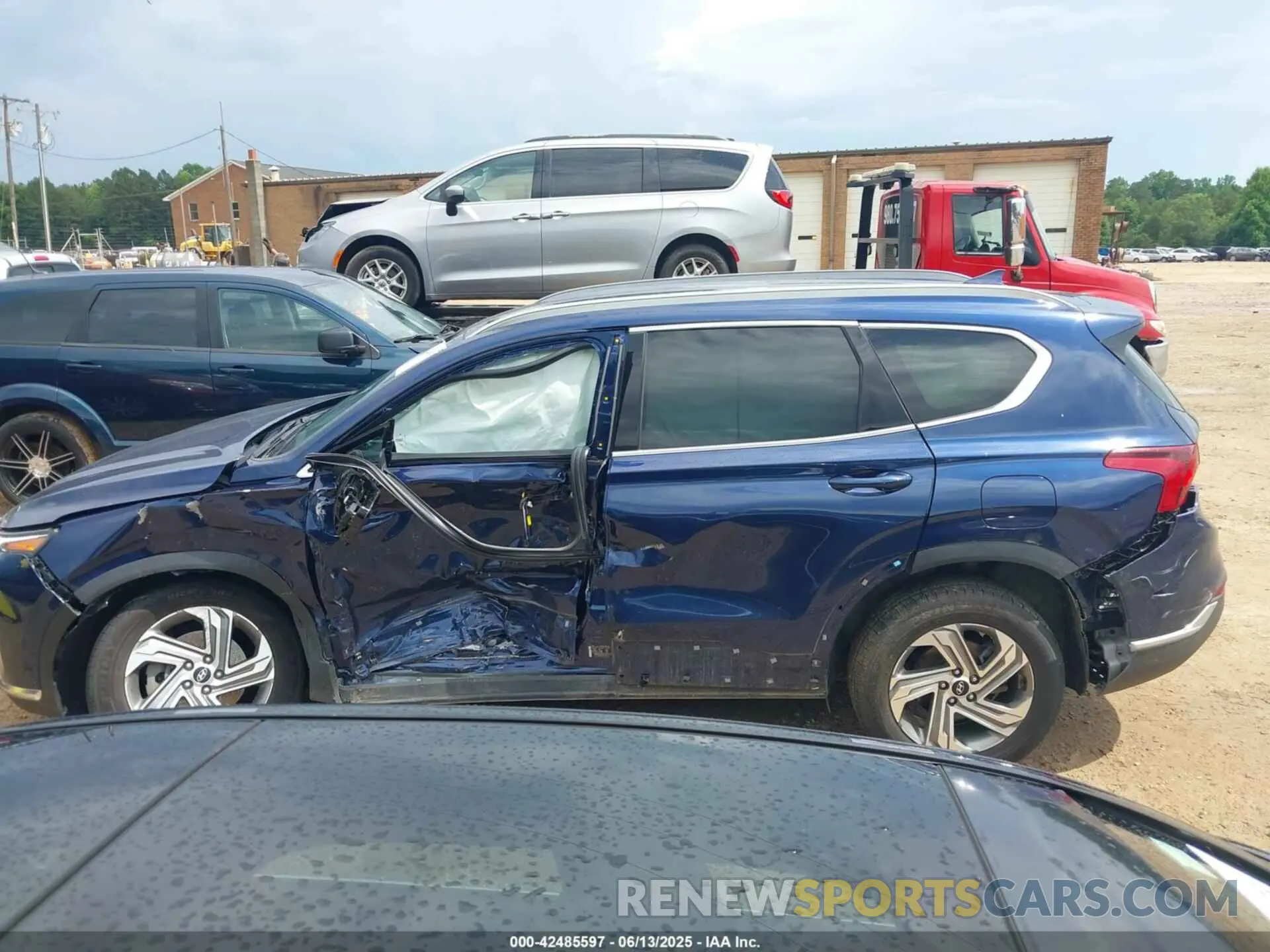 14 Photograph of a damaged car 5NMS2DAJ6NH418569 HYUNDAI SANTA FE 2022