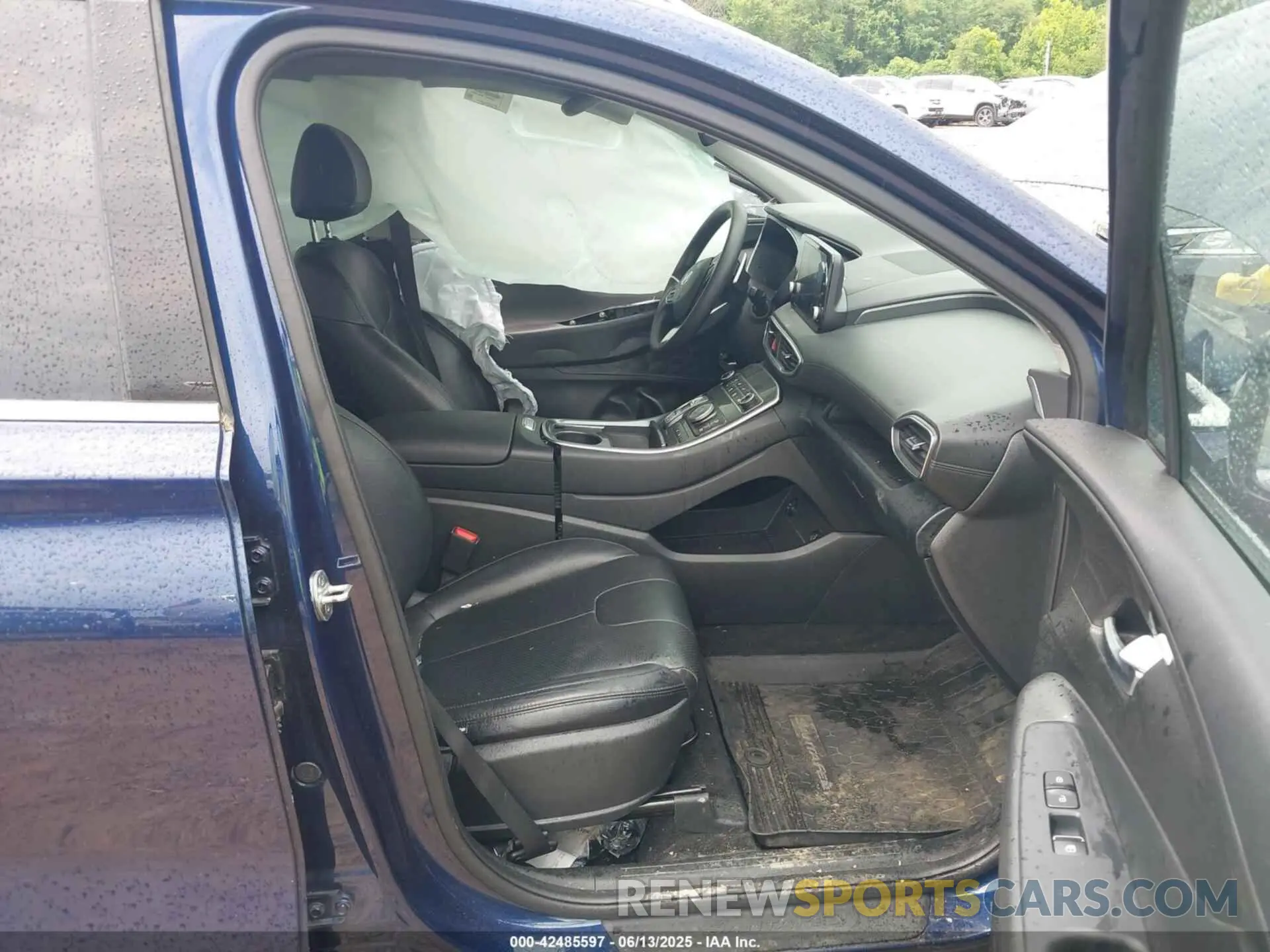 5 Photograph of a damaged car 5NMS2DAJ6NH418569 HYUNDAI SANTA FE 2022