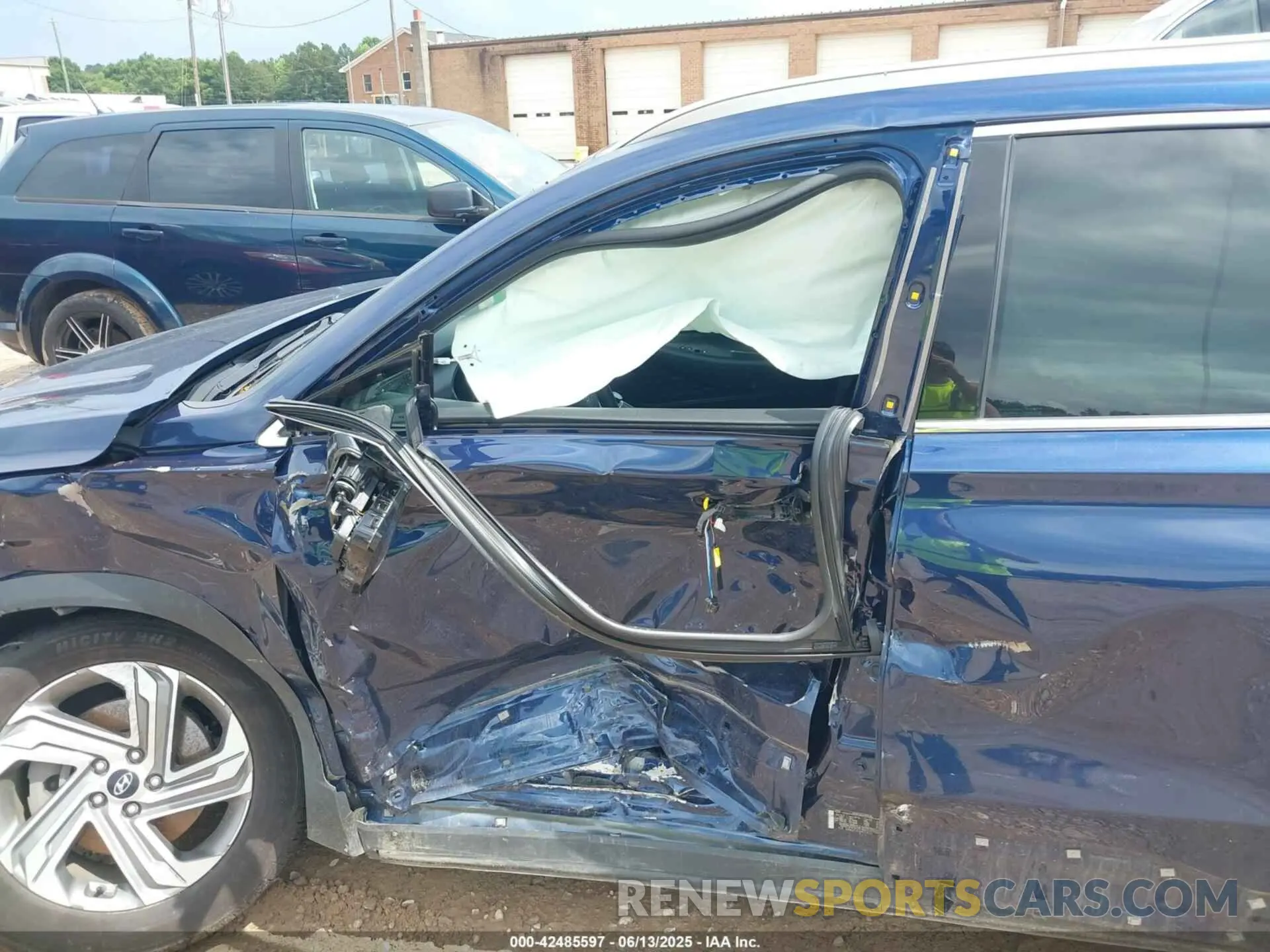 6 Photograph of a damaged car 5NMS2DAJ6NH418569 HYUNDAI SANTA FE 2022