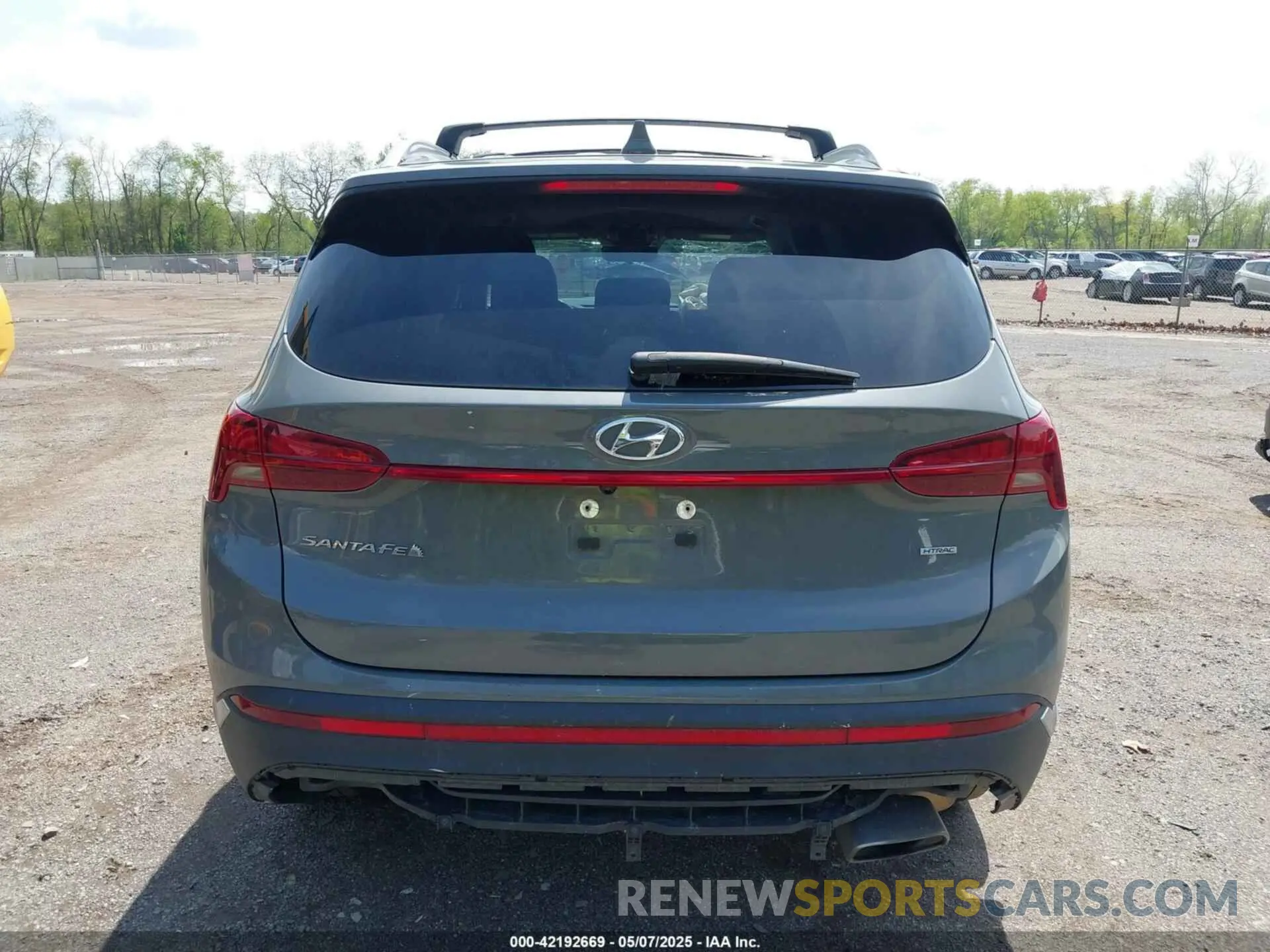17 Photograph of a damaged car 5NMS2DAJXNH466107 HYUNDAI SANTA FE 2022