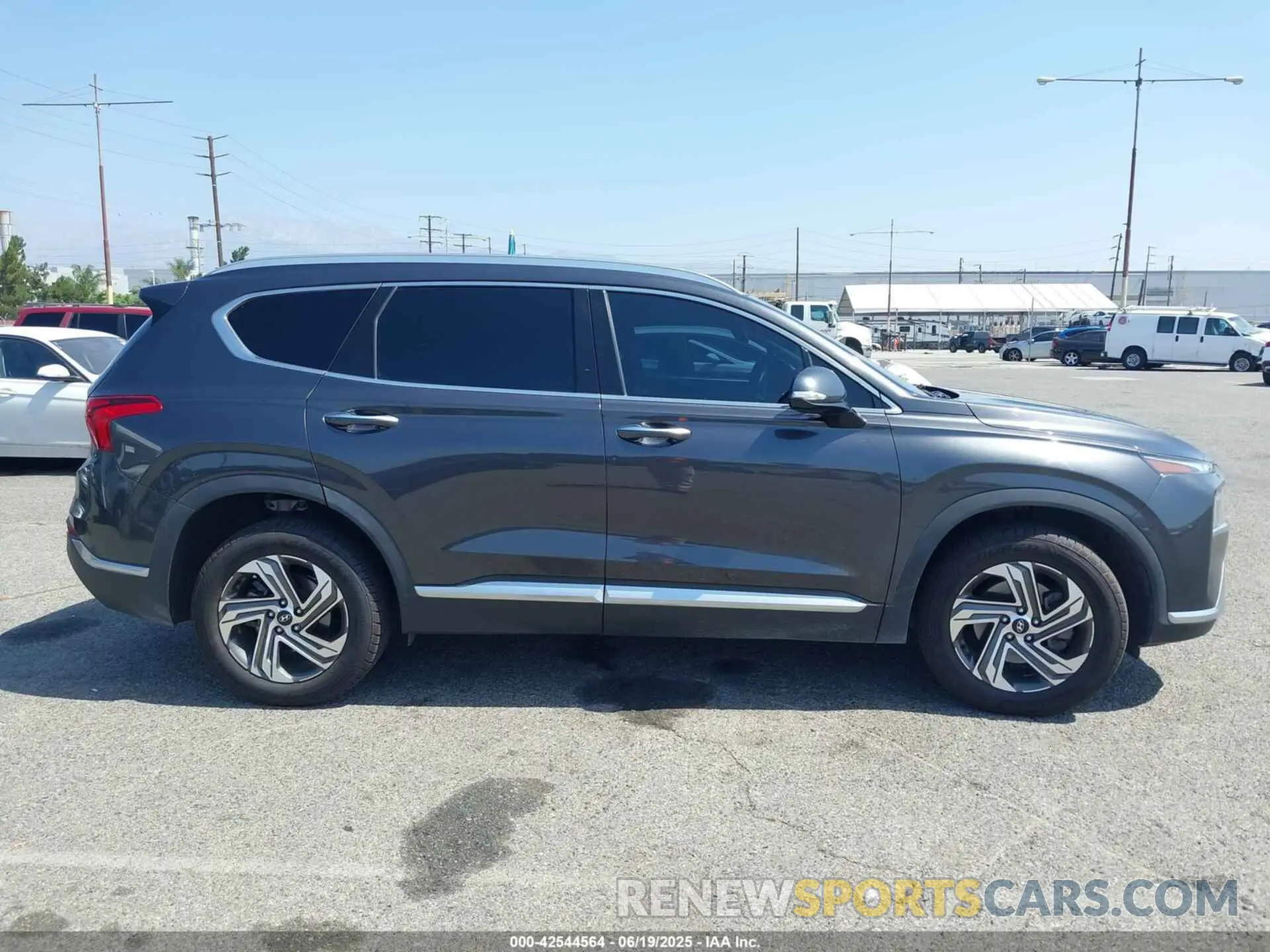 13 Photograph of a damaged car 5NMS34AJ7NH420327 HYUNDAI SANTA FE 2022