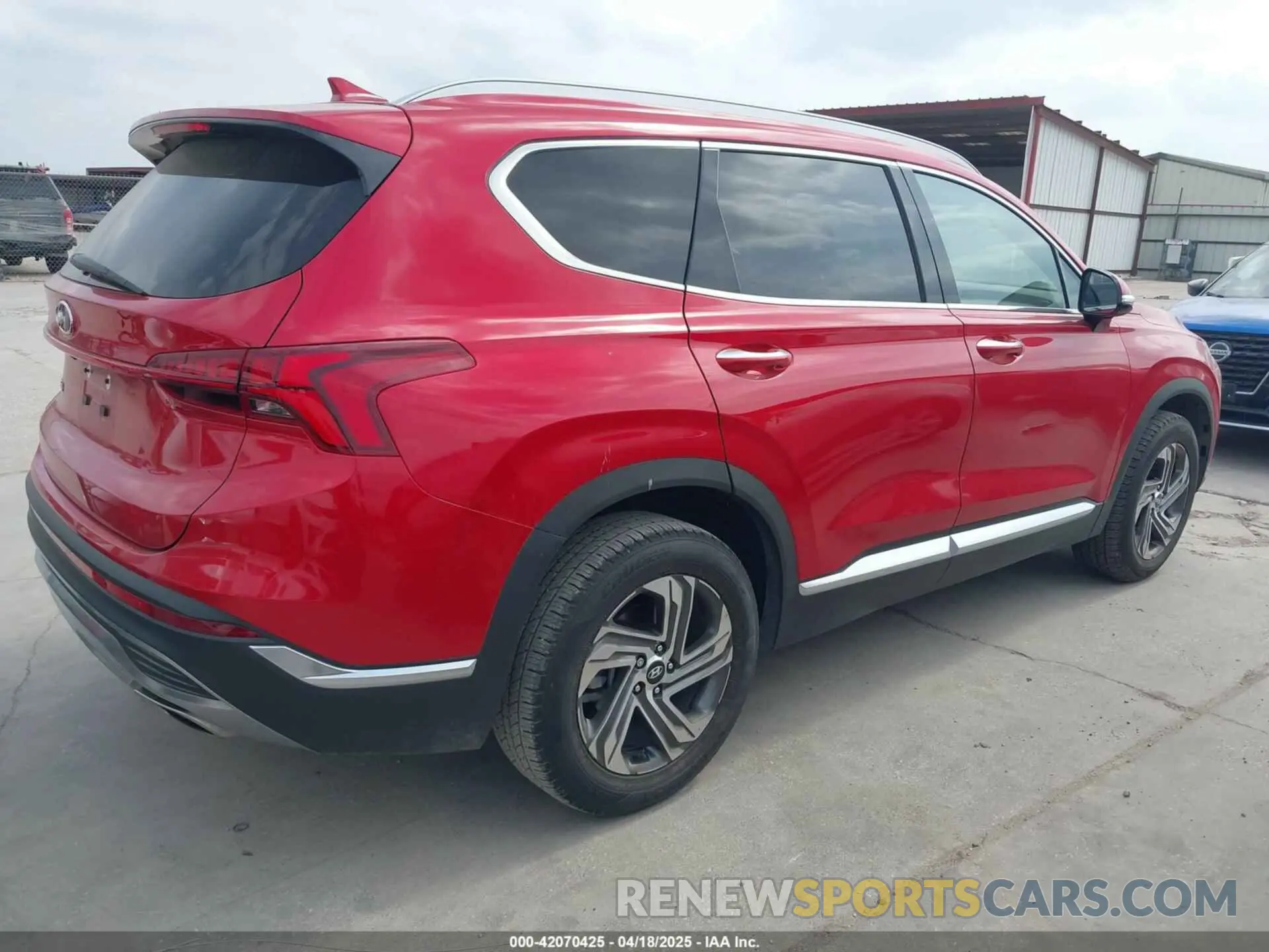 4 Photograph of a damaged car 5NMS34AJ7NH475909 HYUNDAI SANTA FE 2022