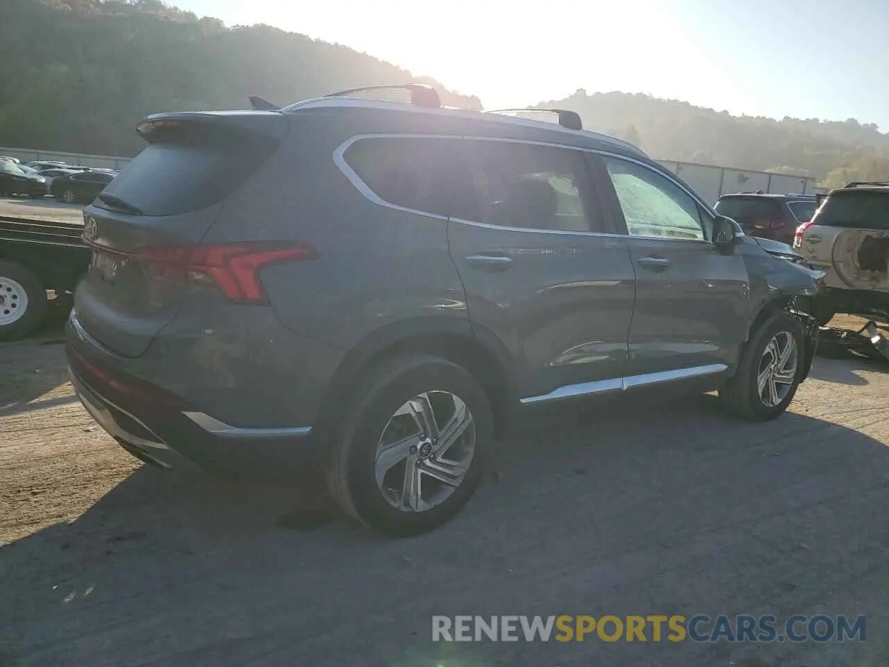 3 Photograph of a damaged car 5NMS3DAJ1NH380519 HYUNDAI SANTA FE 2022