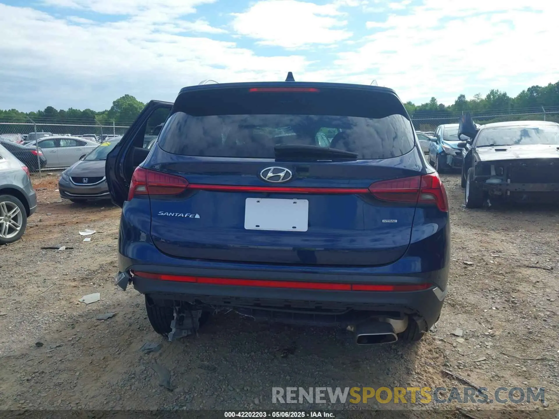 16 Photograph of a damaged car 5NMS3DAJ4NH380479 HYUNDAI SANTA FE 2022