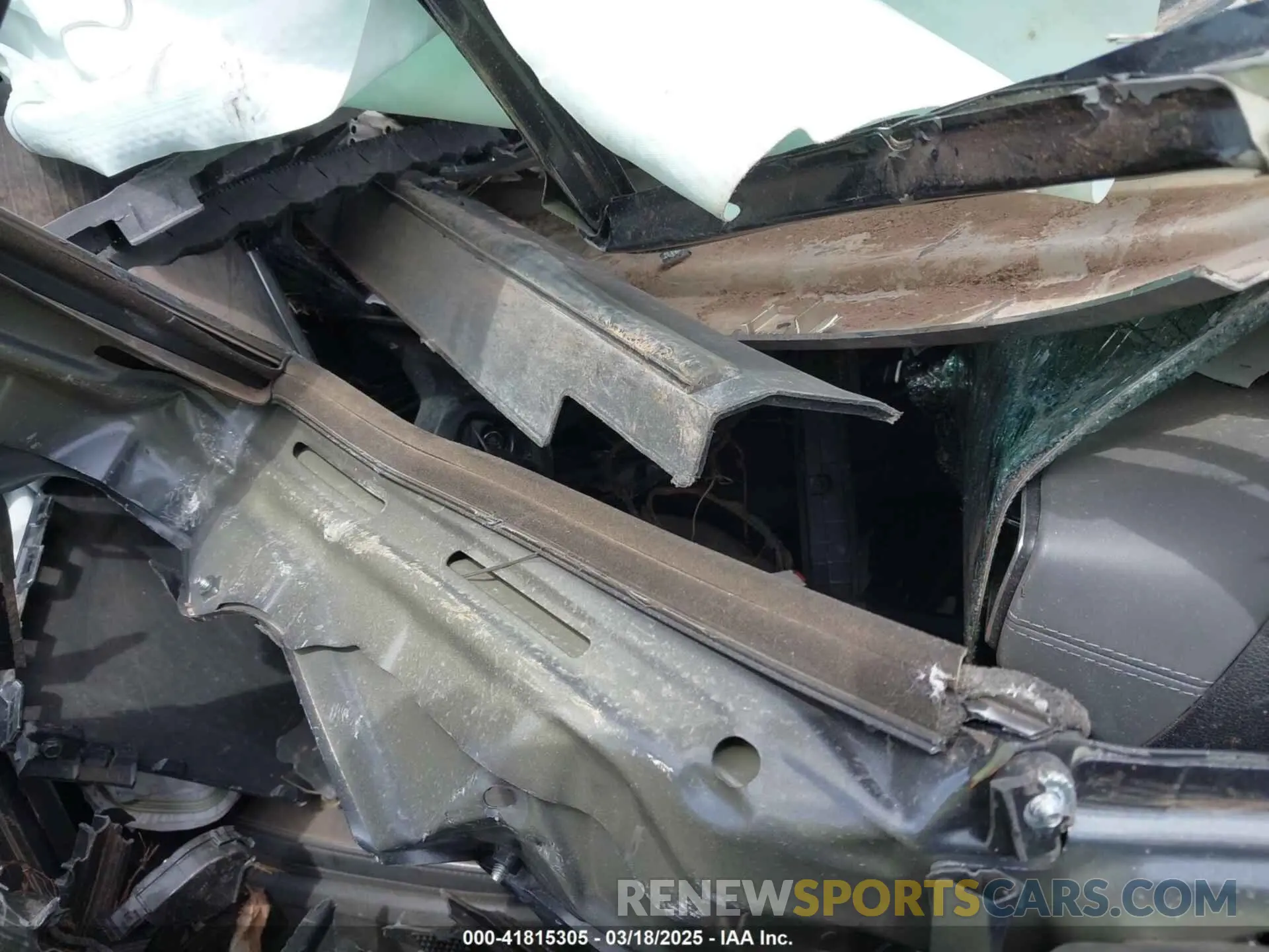 5 Photograph of a damaged car 5NMS3DAJ4NH456444 HYUNDAI SANTA FE 2022