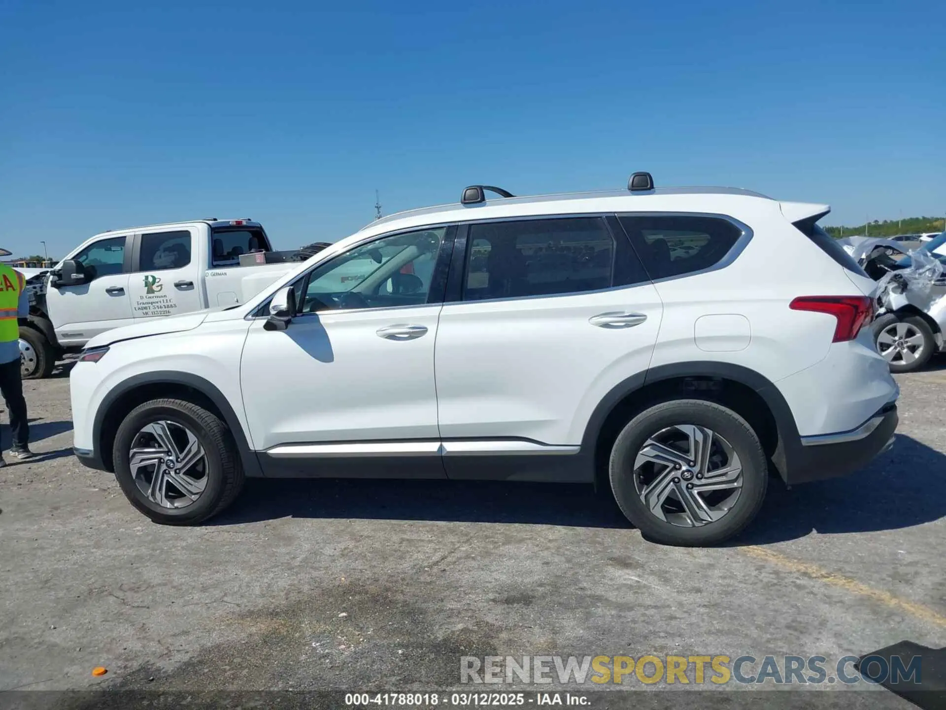14 Photograph of a damaged car 5NMS3DAJ5NH437675 HYUNDAI SANTA FE 2022