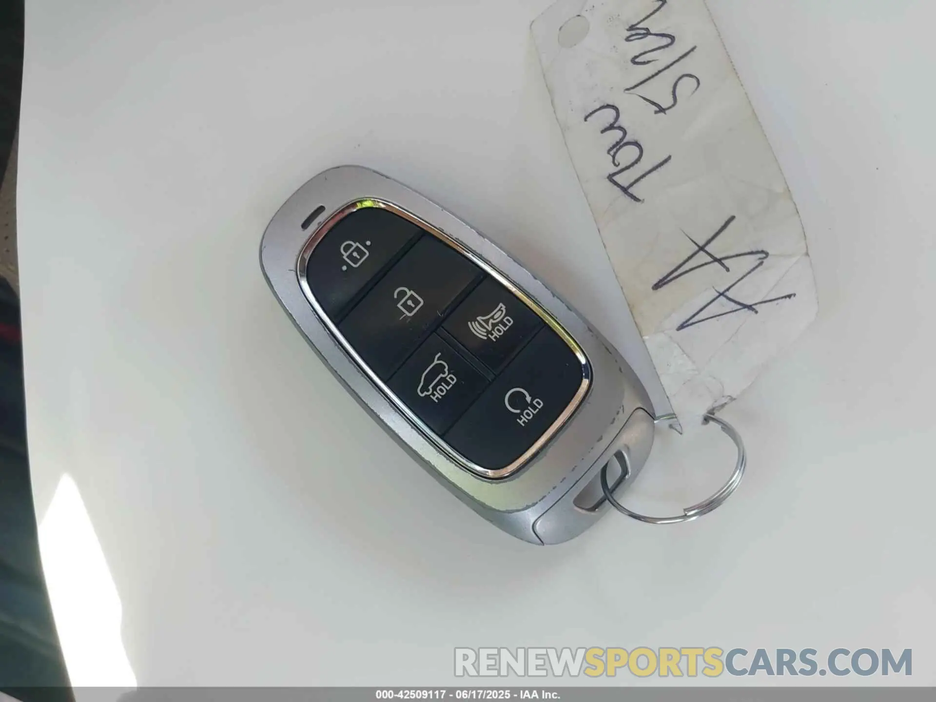 11 Photograph of a damaged car 5NMS3DAJ6NH403745 HYUNDAI SANTA FE 2022