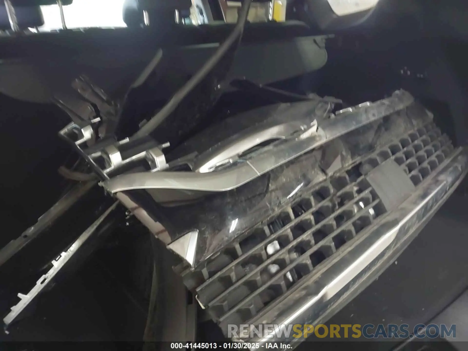 12 Photograph of a damaged car 5NMS3DAJ7NH402474 HYUNDAI SANTA FE 2022