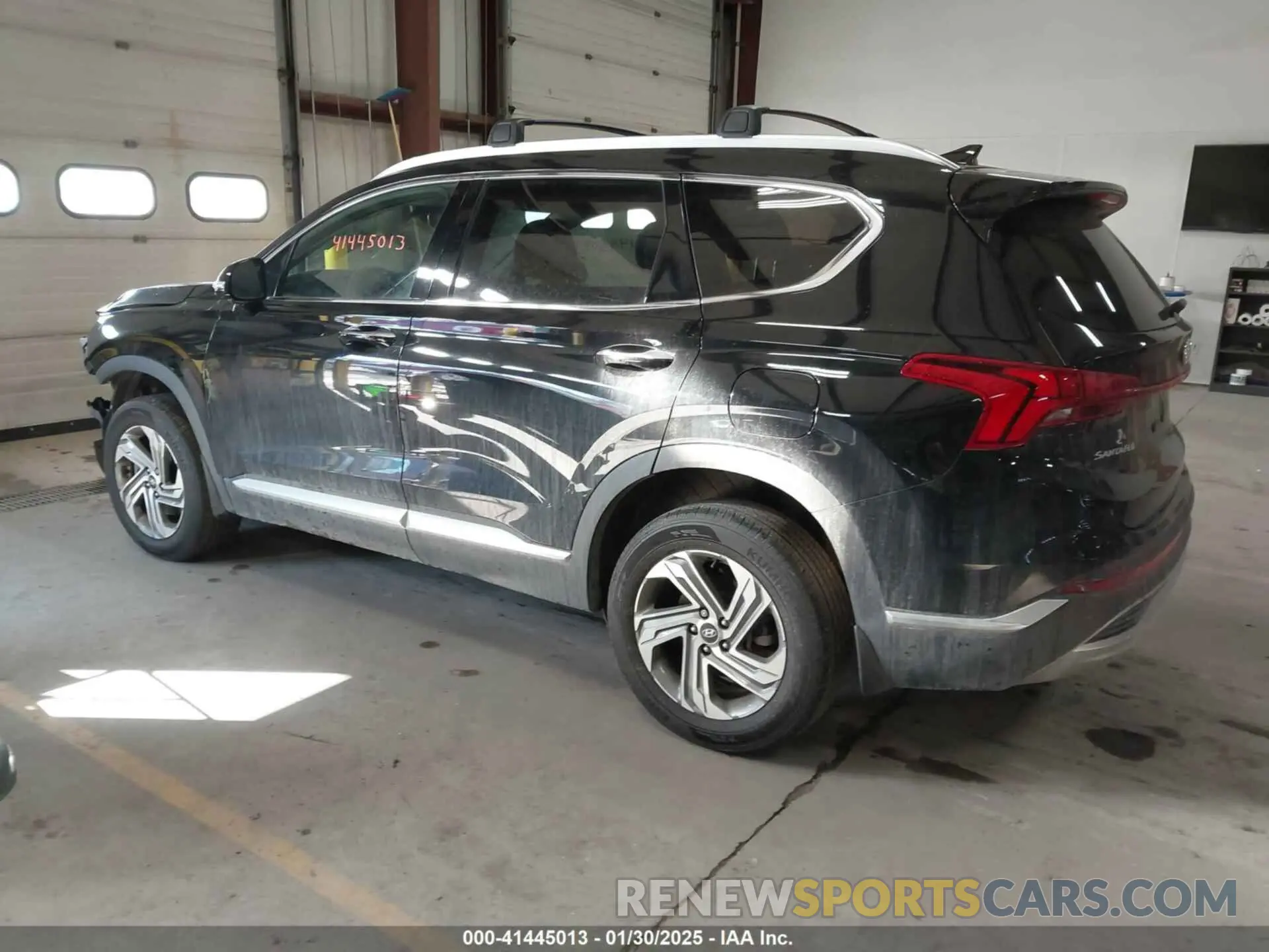 3 Photograph of a damaged car 5NMS3DAJ7NH402474 HYUNDAI SANTA FE 2022