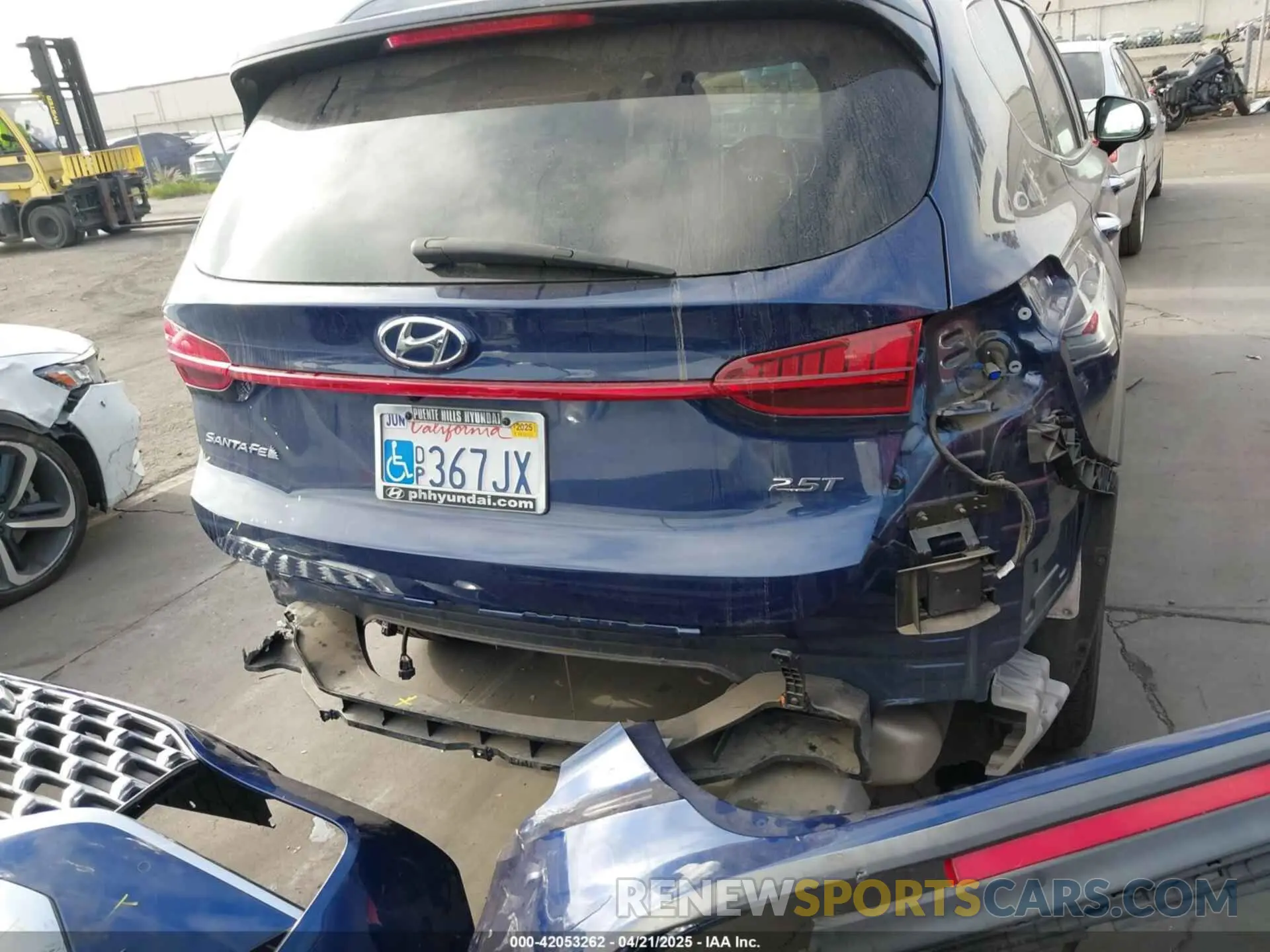 17 Photograph of a damaged car 5NMS44AL4NH453428 HYUNDAI SANTA FE 2022