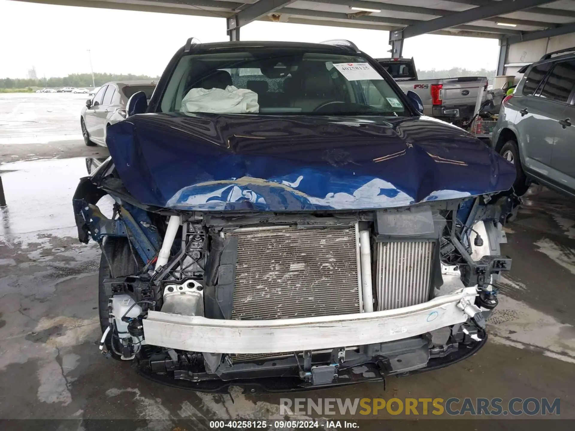 10 Photograph of a damaged car 5NMS44AL5NH469170 HYUNDAI SANTA FE 2022