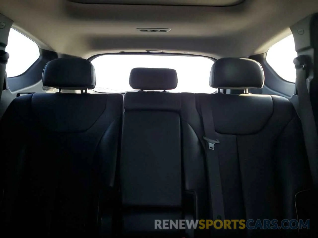 10 Photograph of a damaged car 5NMS4DAL6NH466214 HYUNDAI SANTA FE 2022