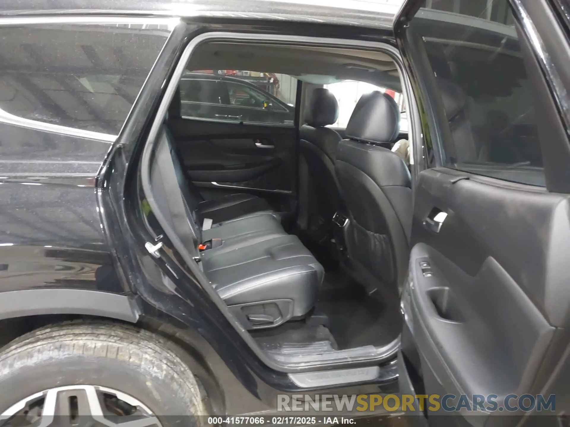 8 Photograph of a damaged car 5NMS4DAL7NH416471 HYUNDAI SANTA FE 2022