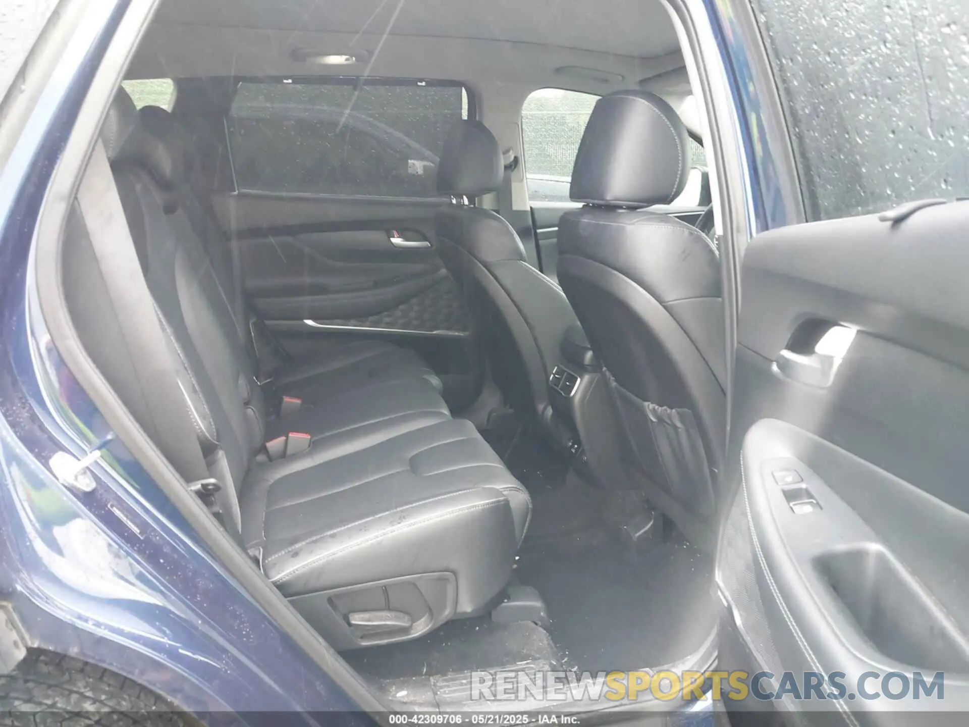 8 Photograph of a damaged car 5NMS4DAL7NH461894 HYUNDAI SANTA FE 2022
