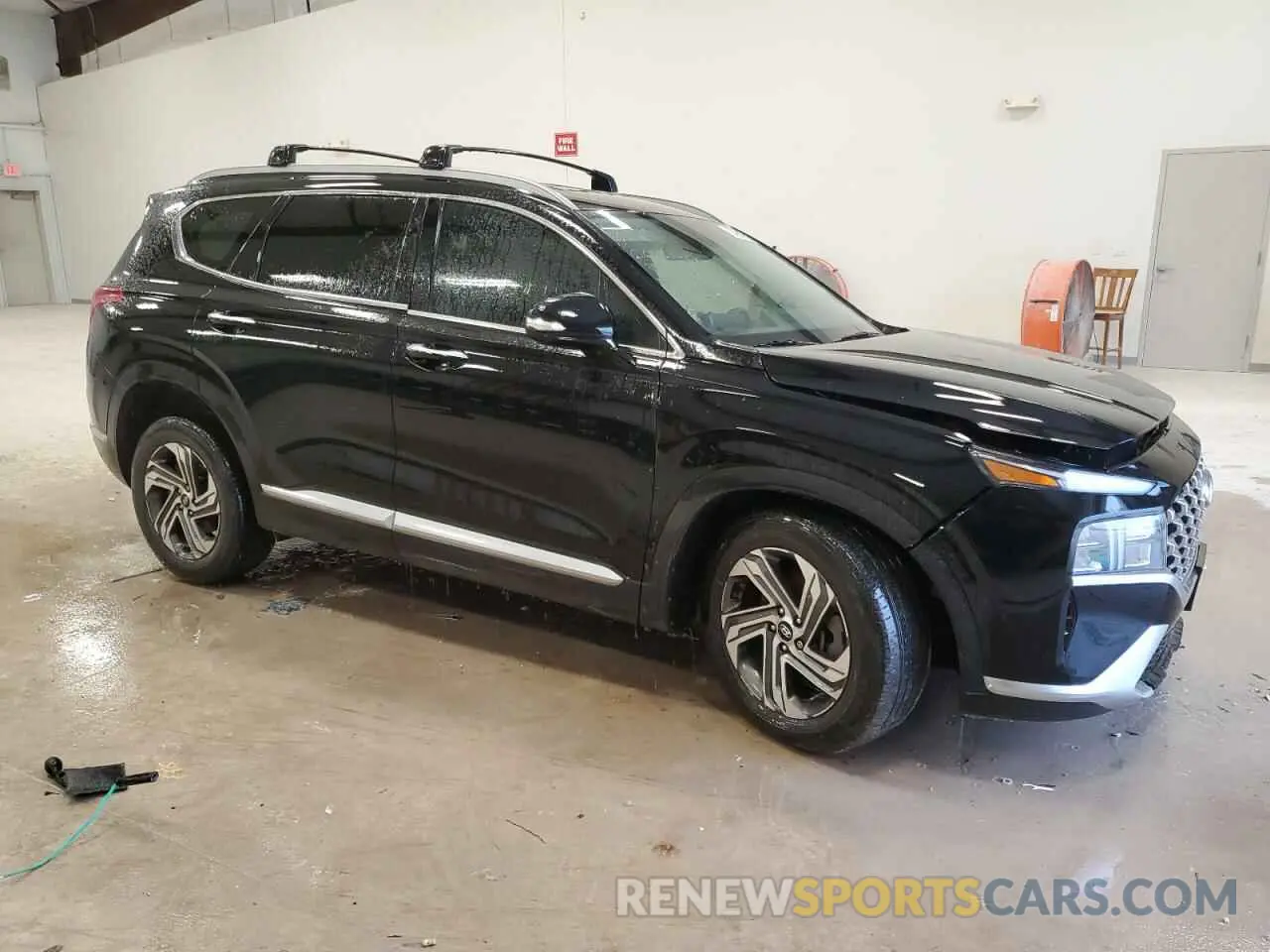 4 Photograph of a damaged car 5NMS64AJ8NH375972 HYUNDAI SANTA FE 2022