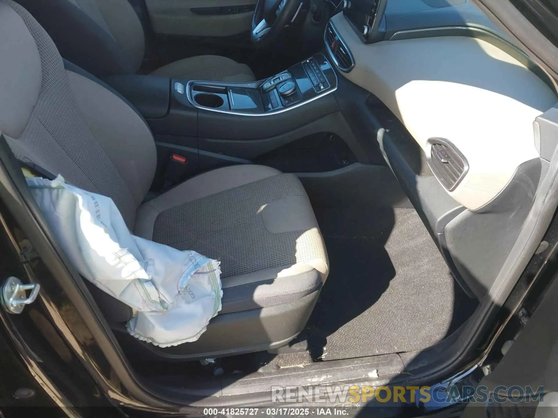5 Photograph of a damaged car 5NMS64AJXNH427005 HYUNDAI SANTA FE 2022