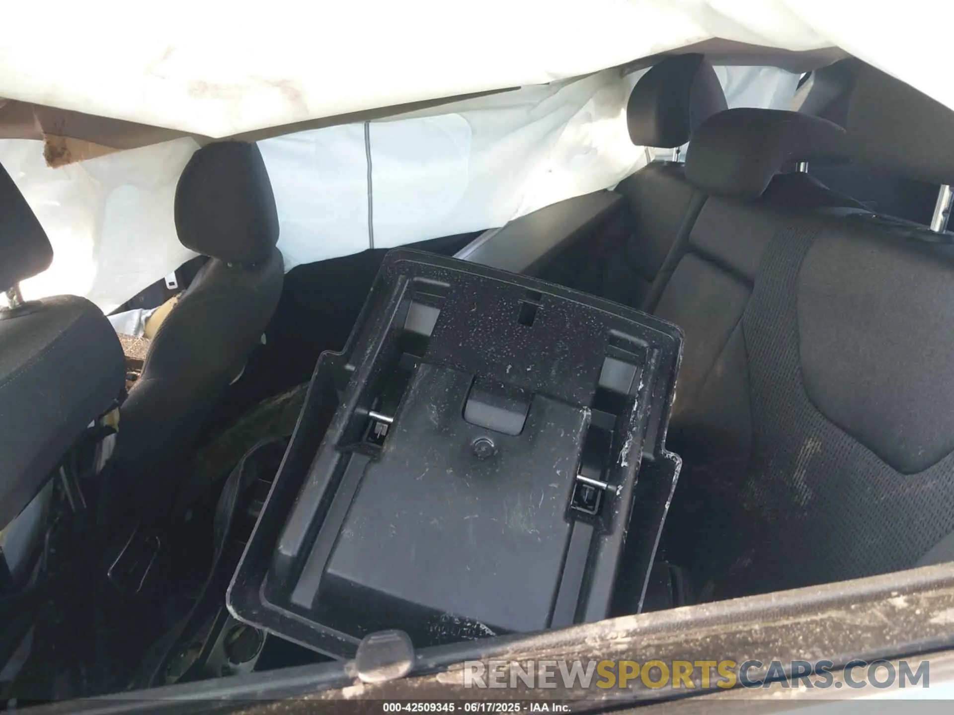 8 Photograph of a damaged car 5NMS64AJXNH437145 HYUNDAI SANTA FE 2022