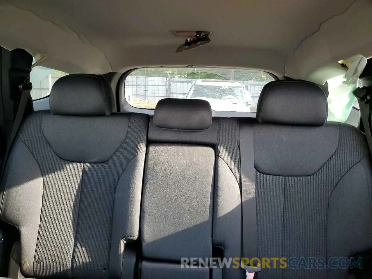 10 Photograph of a damaged car 5NMS6DAJ2NH377314 HYUNDAI SANTA FE 2022