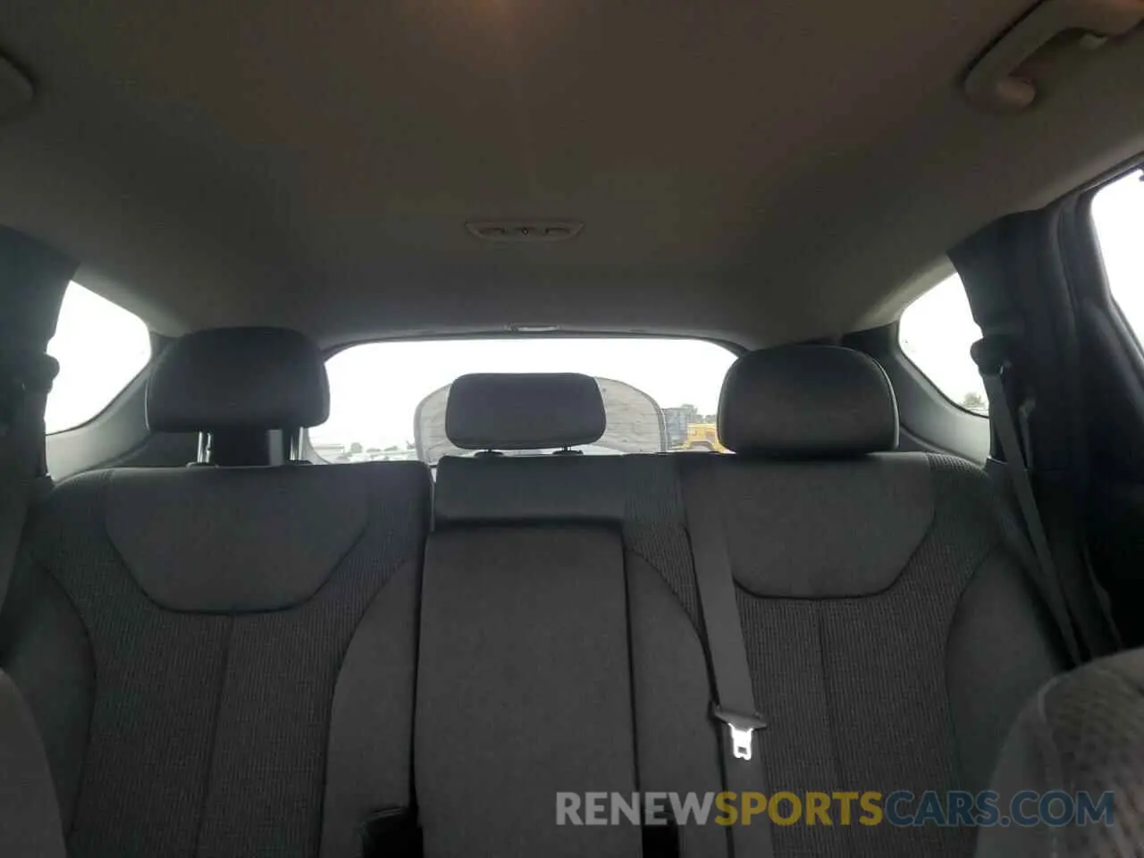 10 Photograph of a damaged car 5NMS6DAJ2NH435907 HYUNDAI SANTA FE 2022