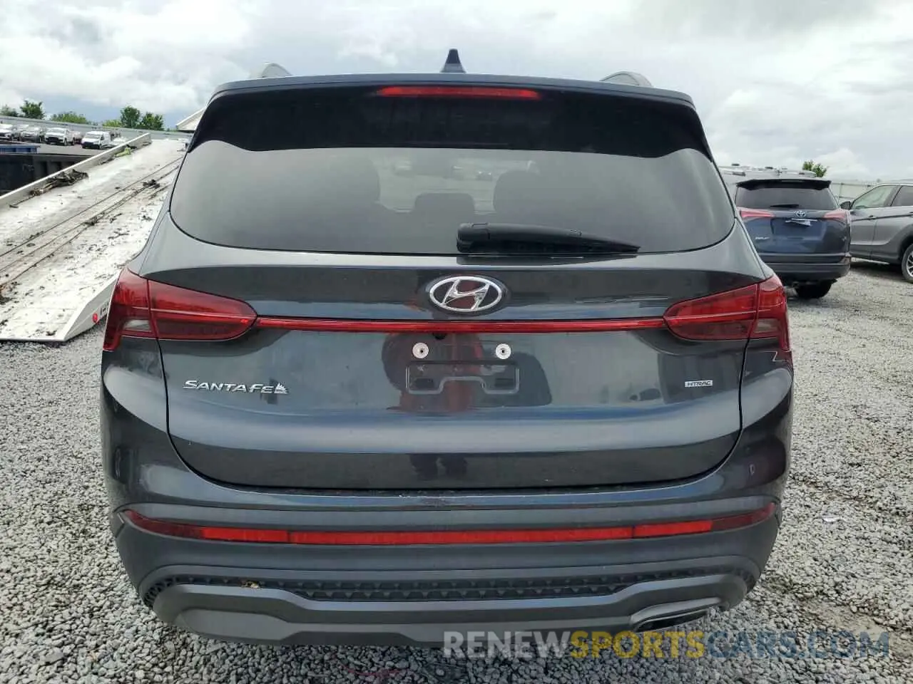 6 Photograph of a damaged car 5NMS6DAJ4NH449596 HYUNDAI SANTA FE 2022