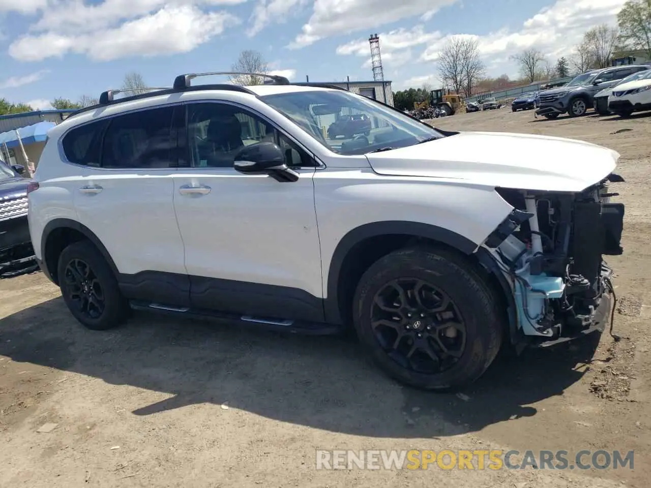 4 Photograph of a damaged car 5NMS6DAJ5NH439885 HYUNDAI SANTA FE 2022