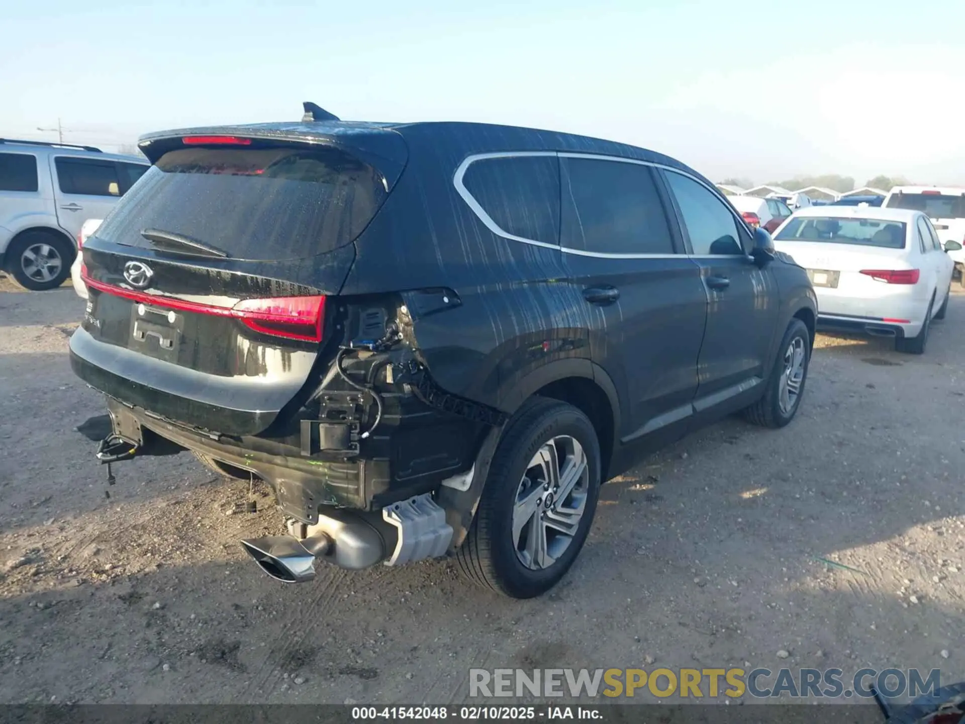4 Photograph of a damaged car 5NMS14AJ0PH501288 HYUNDAI SANTA FE 2023