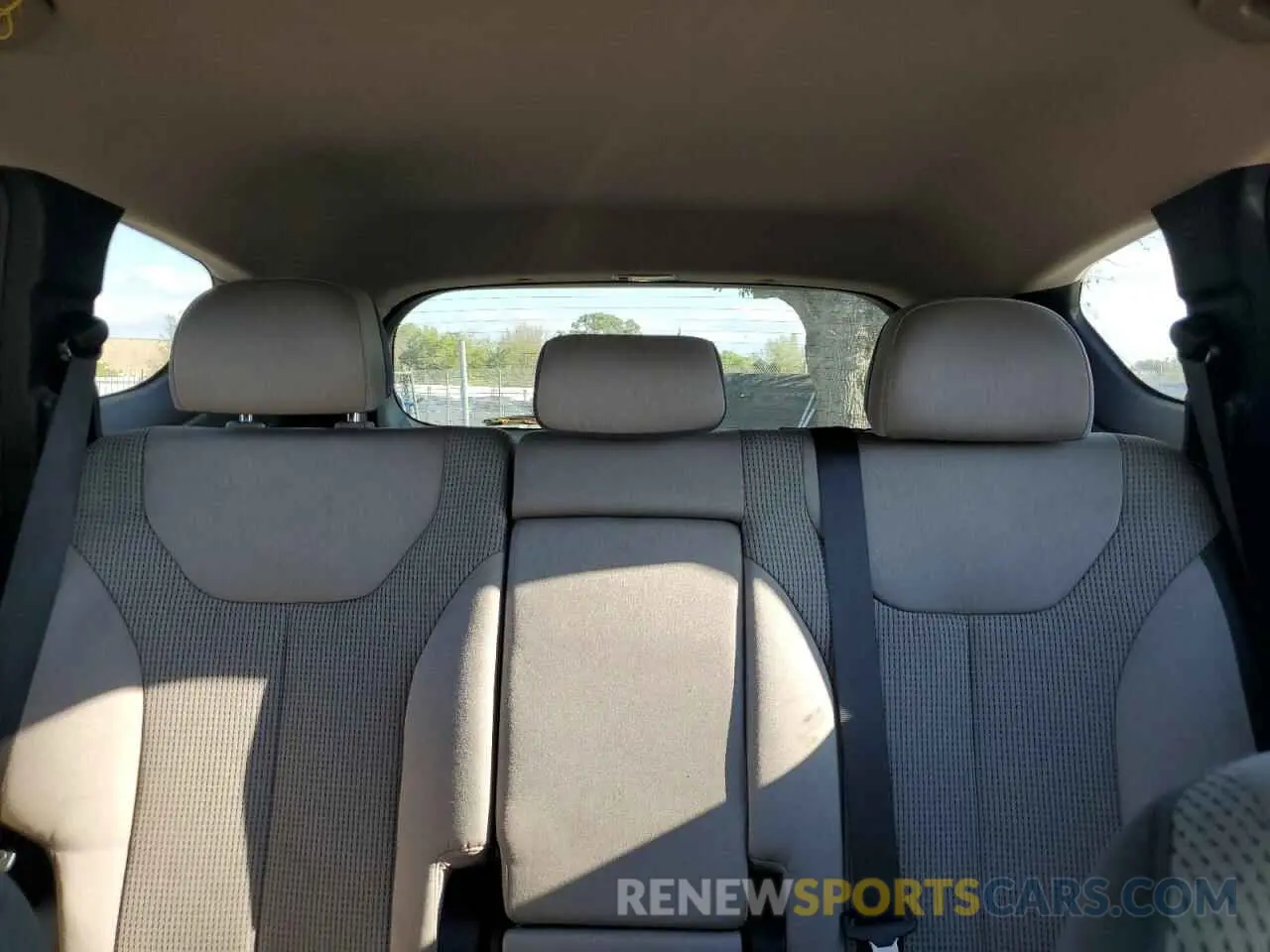10 Photograph of a damaged car 5NMS14AJ0PH598511 HYUNDAI SANTA FE 2023