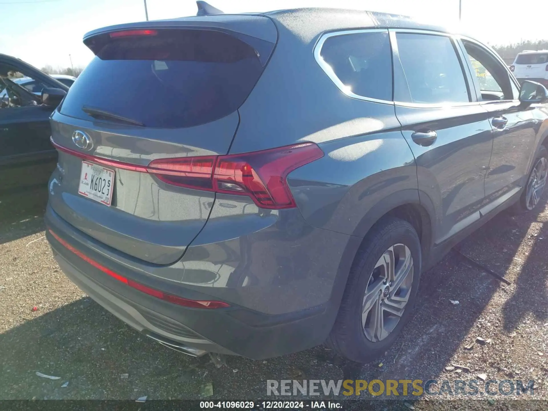 4 Photograph of a damaged car 5NMS14AJ6PH658047 HYUNDAI SANTA FE 2023