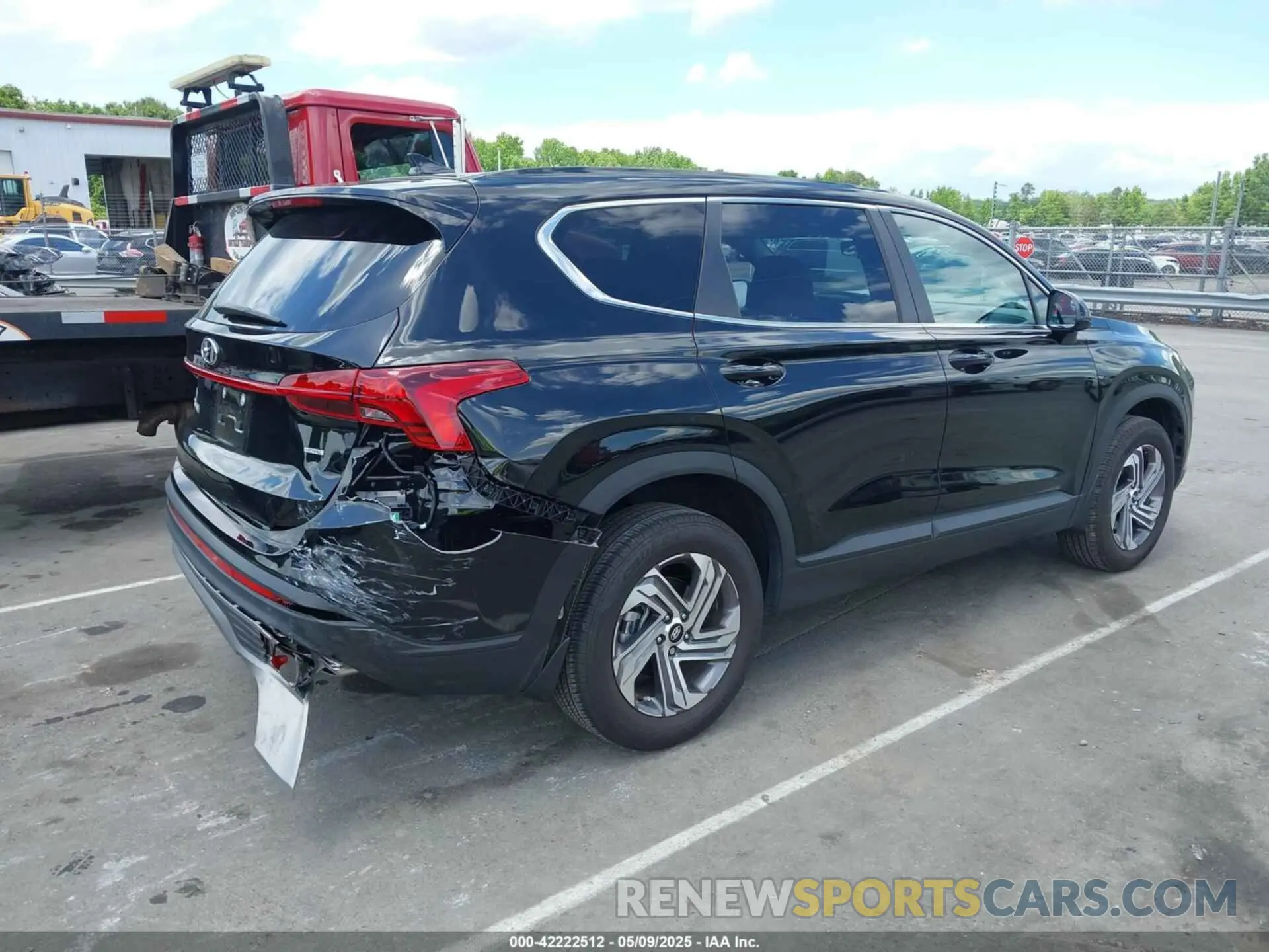 4 Photograph of a damaged car 5NMS1DAJ0PH600595 HYUNDAI SANTA FE 2023