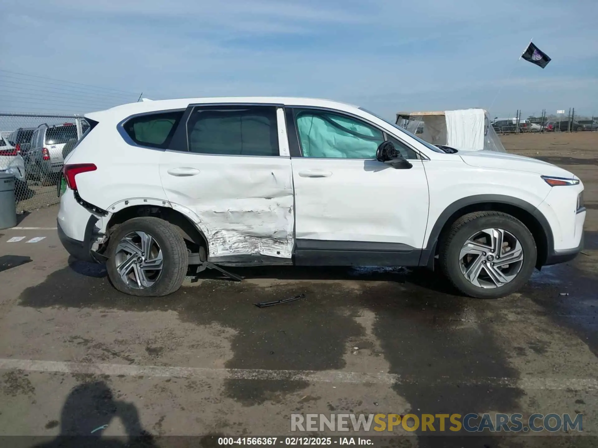 13 Photograph of a damaged car 5NMS1DAJ1PH562651 HYUNDAI SANTA FE 2023