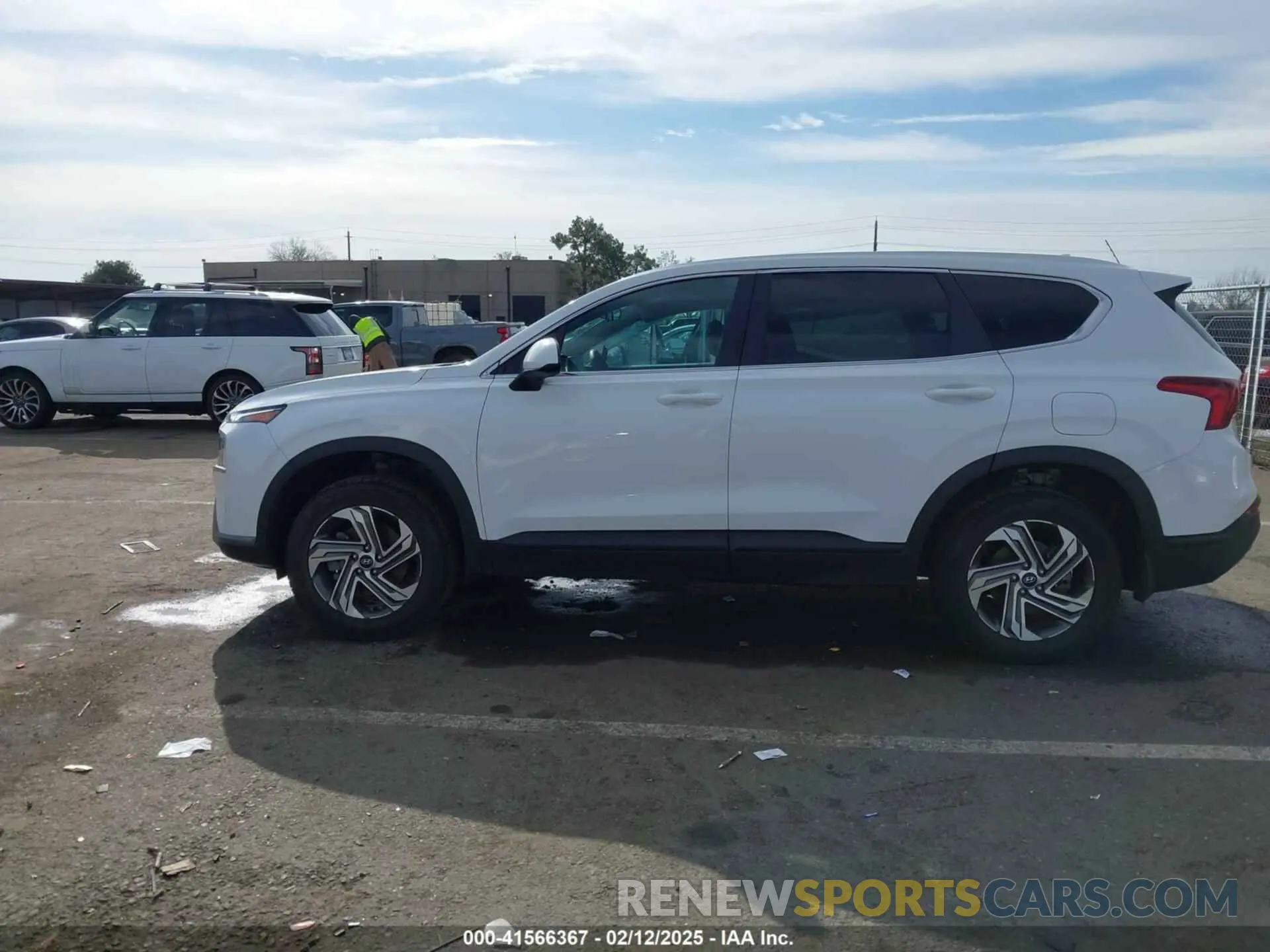 14 Photograph of a damaged car 5NMS1DAJ1PH562651 HYUNDAI SANTA FE 2023