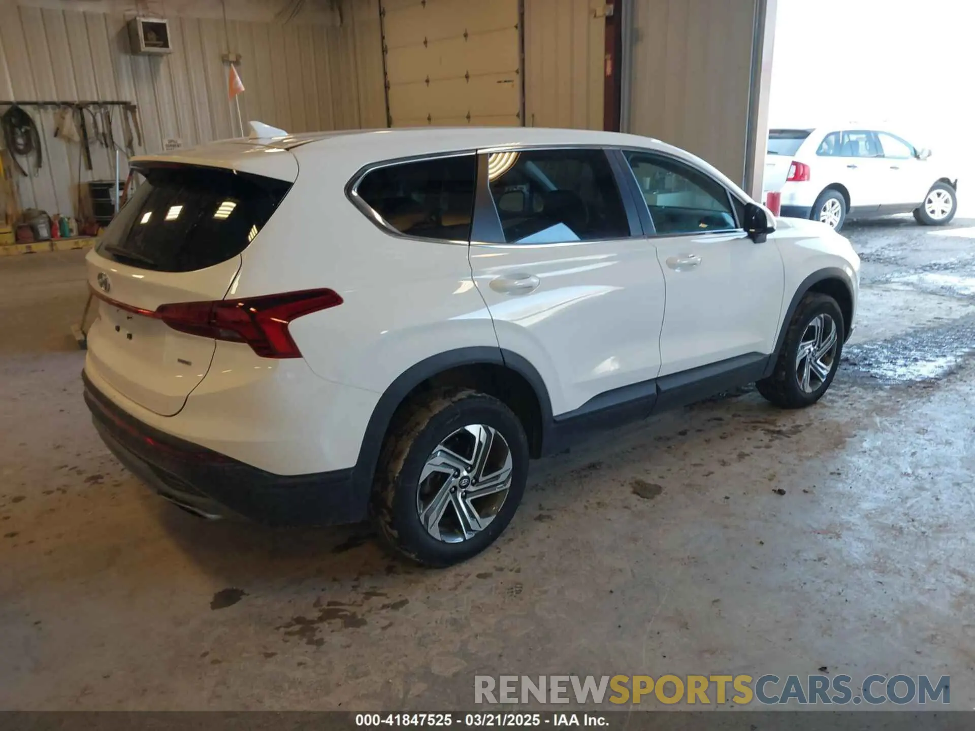 4 Photograph of a damaged car 5NMS1DAJ1PH617129 HYUNDAI SANTA FE 2023