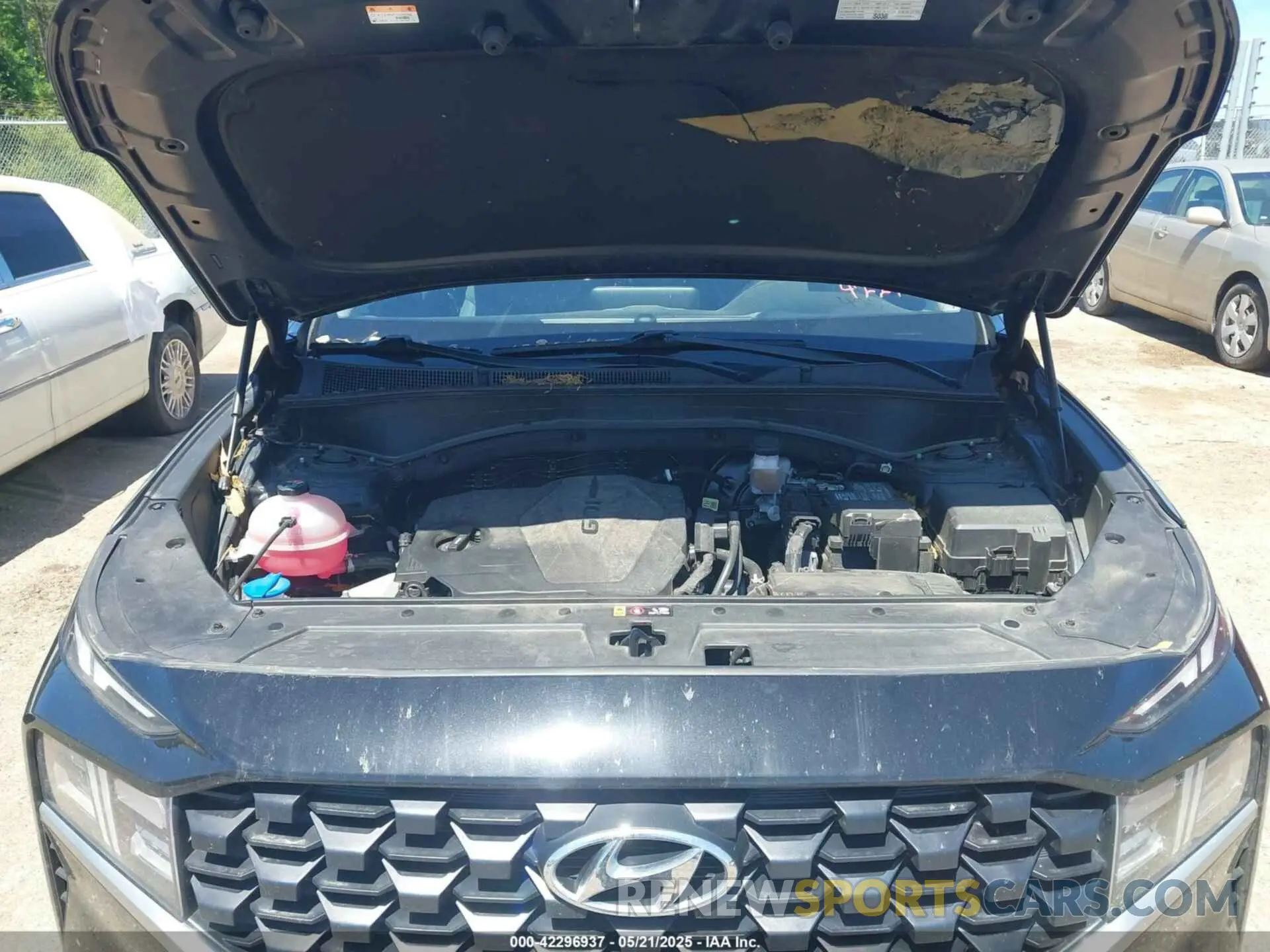 10 Photograph of a damaged car 5NMS24AJ1PH596120 HYUNDAI SANTA FE 2023