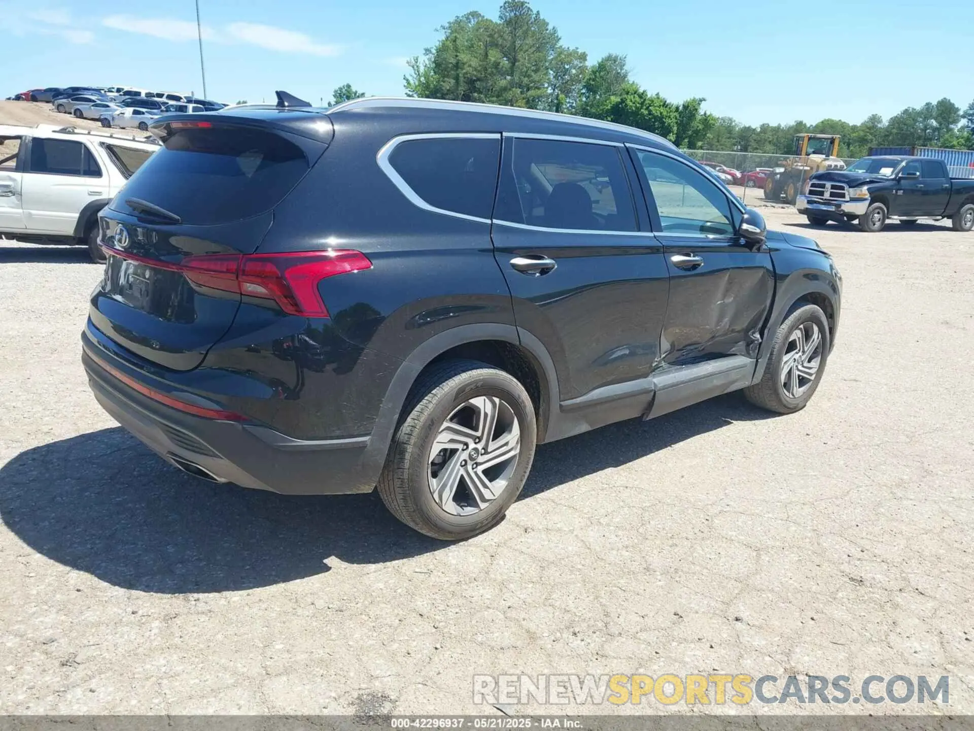 4 Photograph of a damaged car 5NMS24AJ1PH596120 HYUNDAI SANTA FE 2023
