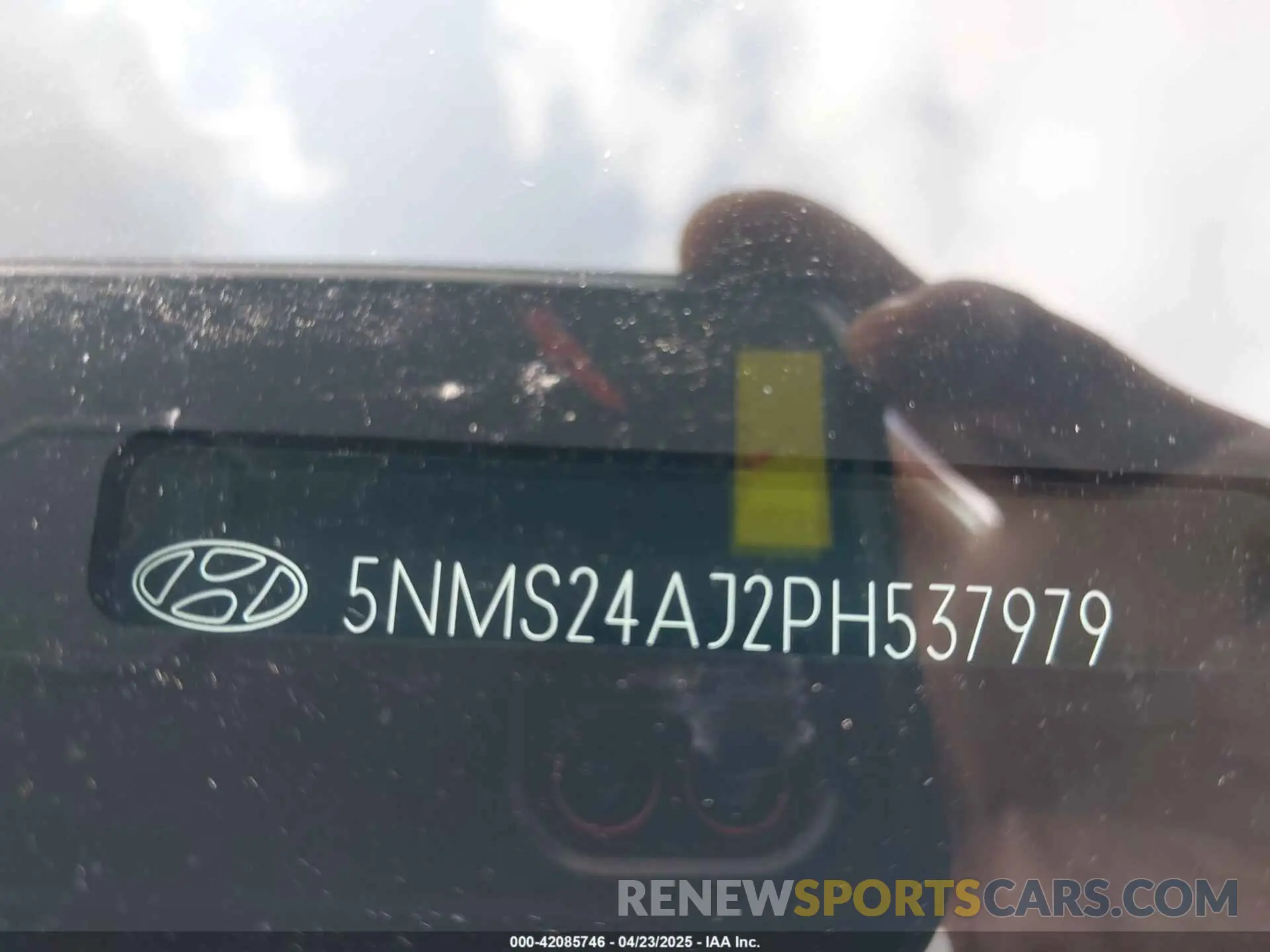 9 Photograph of a damaged car 5NMS24AJ2PH537979 HYUNDAI SANTA FE 2023