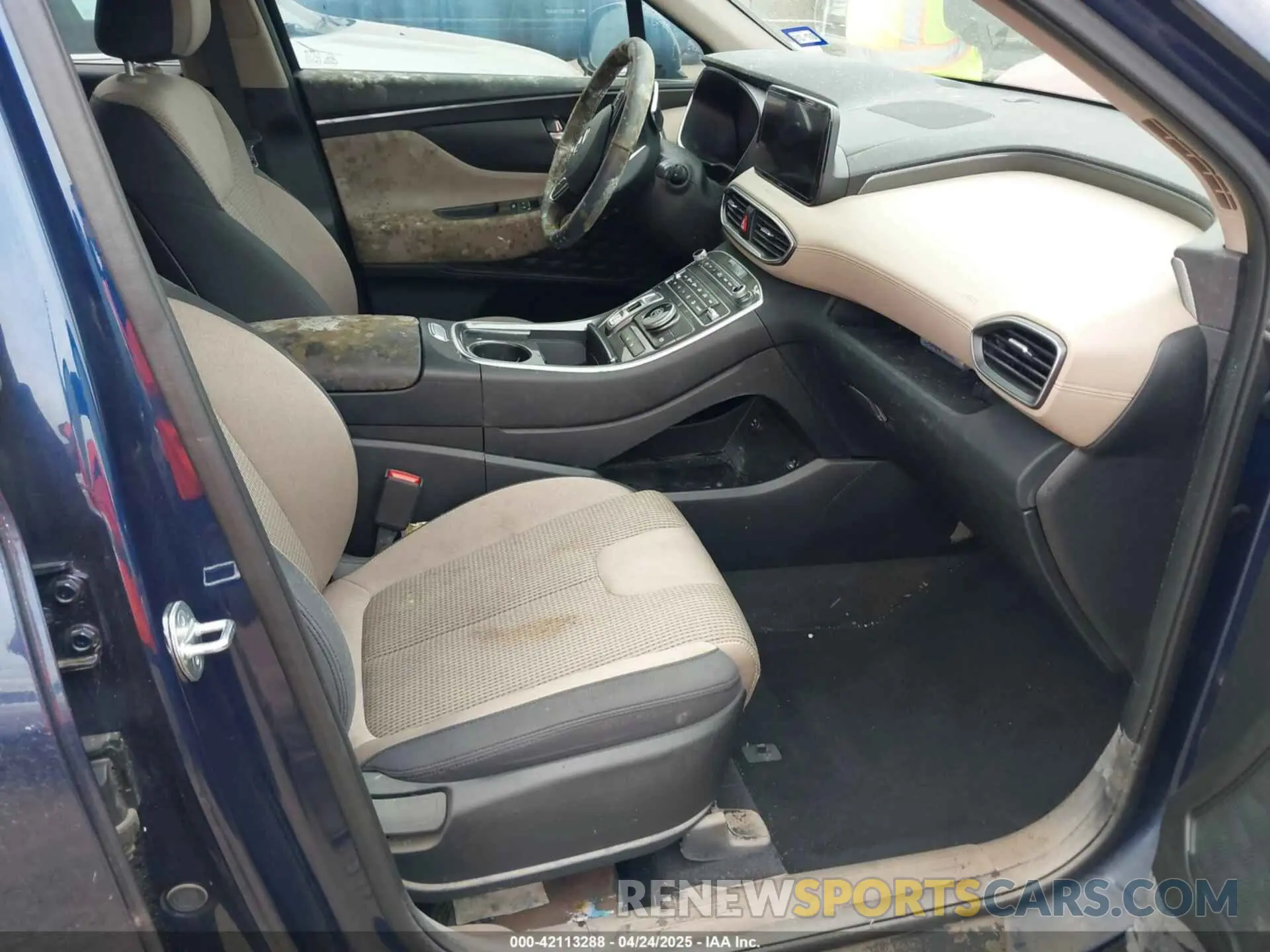 5 Photograph of a damaged car 5NMS24AJ3PH595325 HYUNDAI SANTA FE 2023
