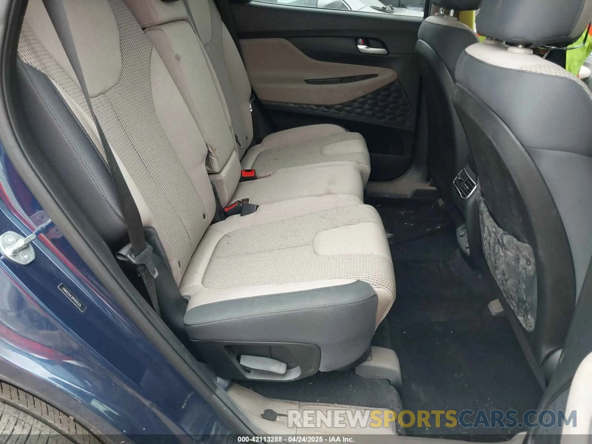 8 Photograph of a damaged car 5NMS24AJ3PH595325 HYUNDAI SANTA FE 2023