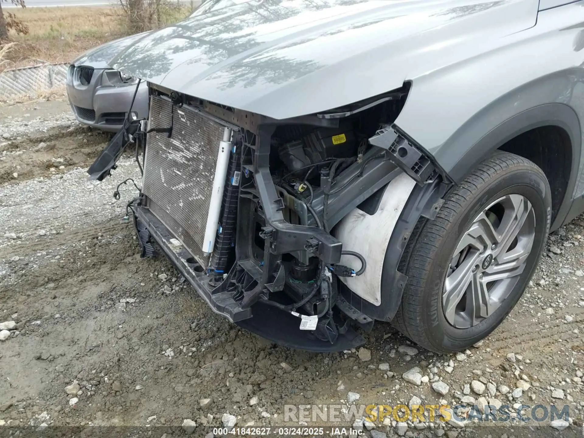 18 Photograph of a damaged car 5NMS24AJ5PH484310 HYUNDAI SANTA FE 2023