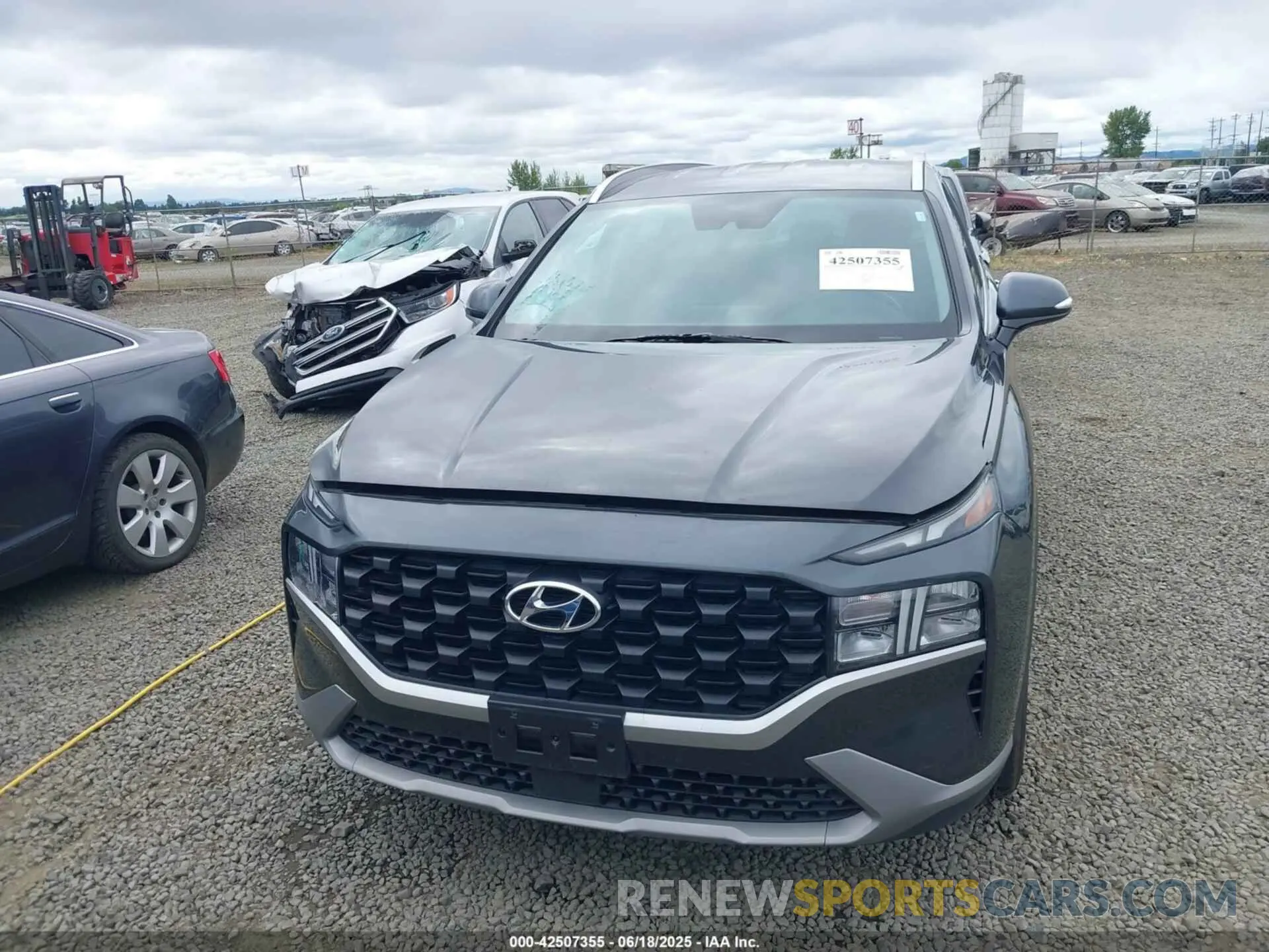 12 Photograph of a damaged car 5NMS24AJ5PH562441 HYUNDAI SANTA FE 2023