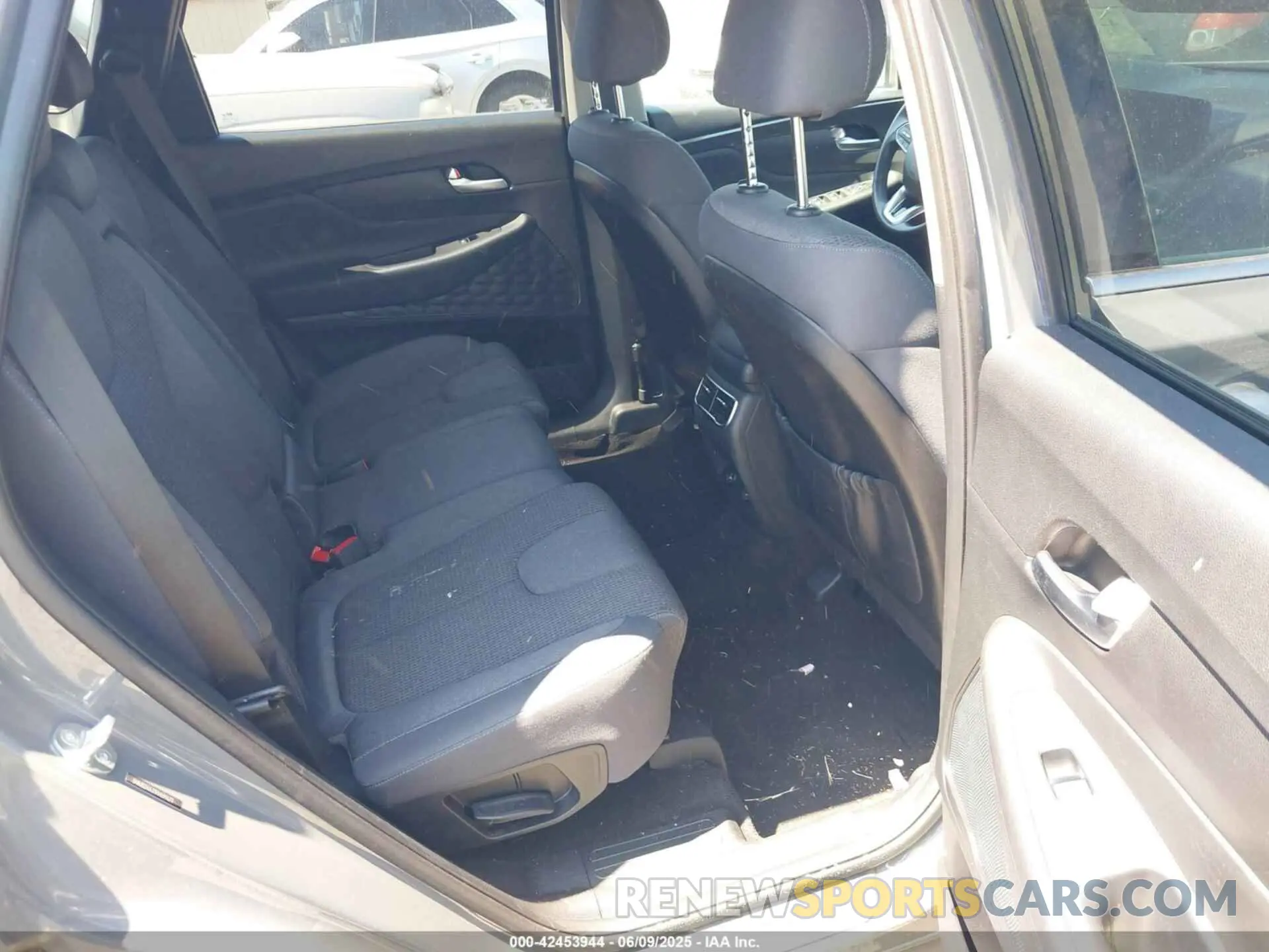 8 Photograph of a damaged car 5NMS24AJ7PH599670 HYUNDAI SANTA FE 2023