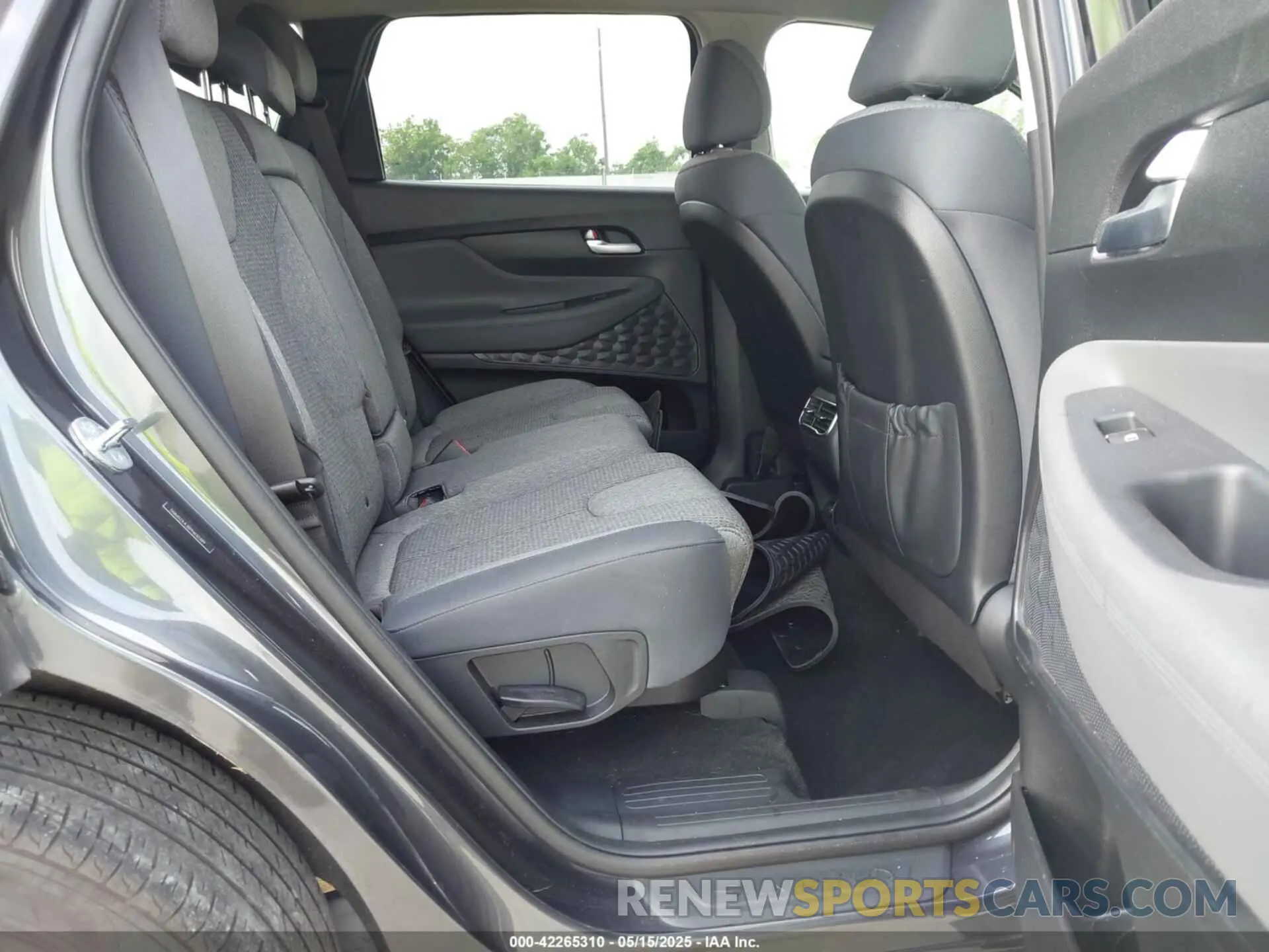 8 Photograph of a damaged car 5NMS24AJ8PH630389 HYUNDAI SANTA FE 2023