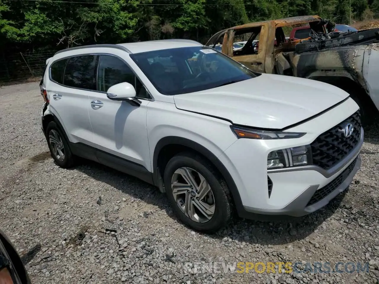 4 Photograph of a damaged car 5NMS24AJ8PH658645 HYUNDAI SANTA FE 2023