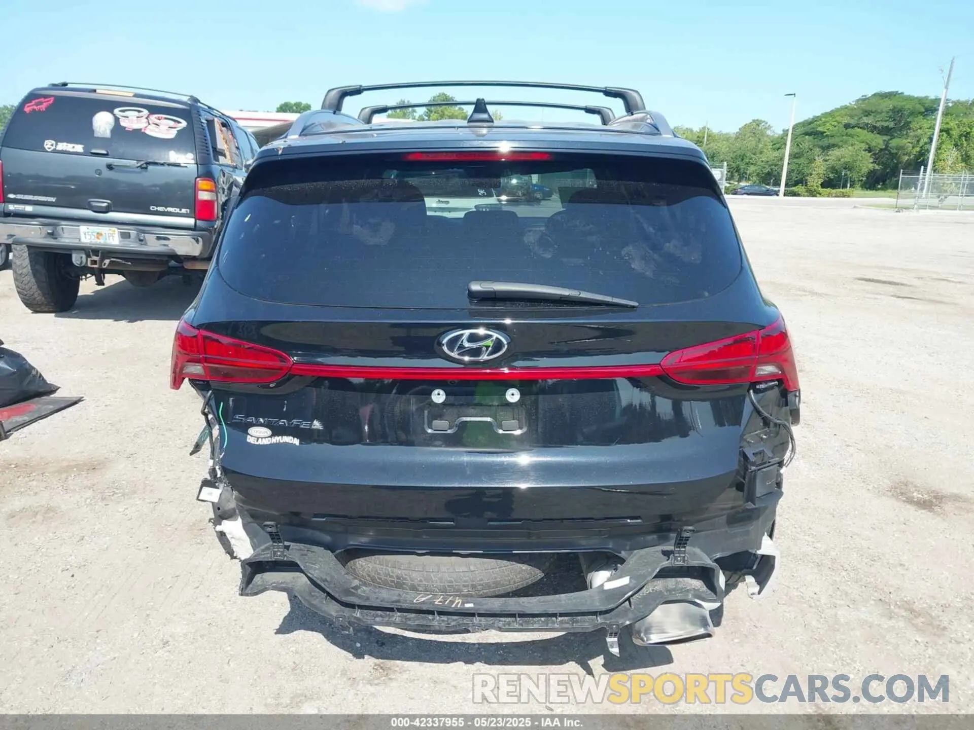 16 Photograph of a damaged car 5NMS24AJ9PH575659 HYUNDAI SANTA FE 2023