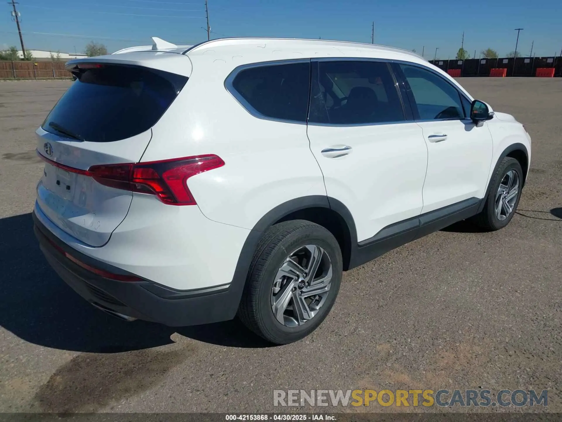 4 Photograph of a damaged car 5NMS24AJXPH562533 HYUNDAI SANTA FE 2023