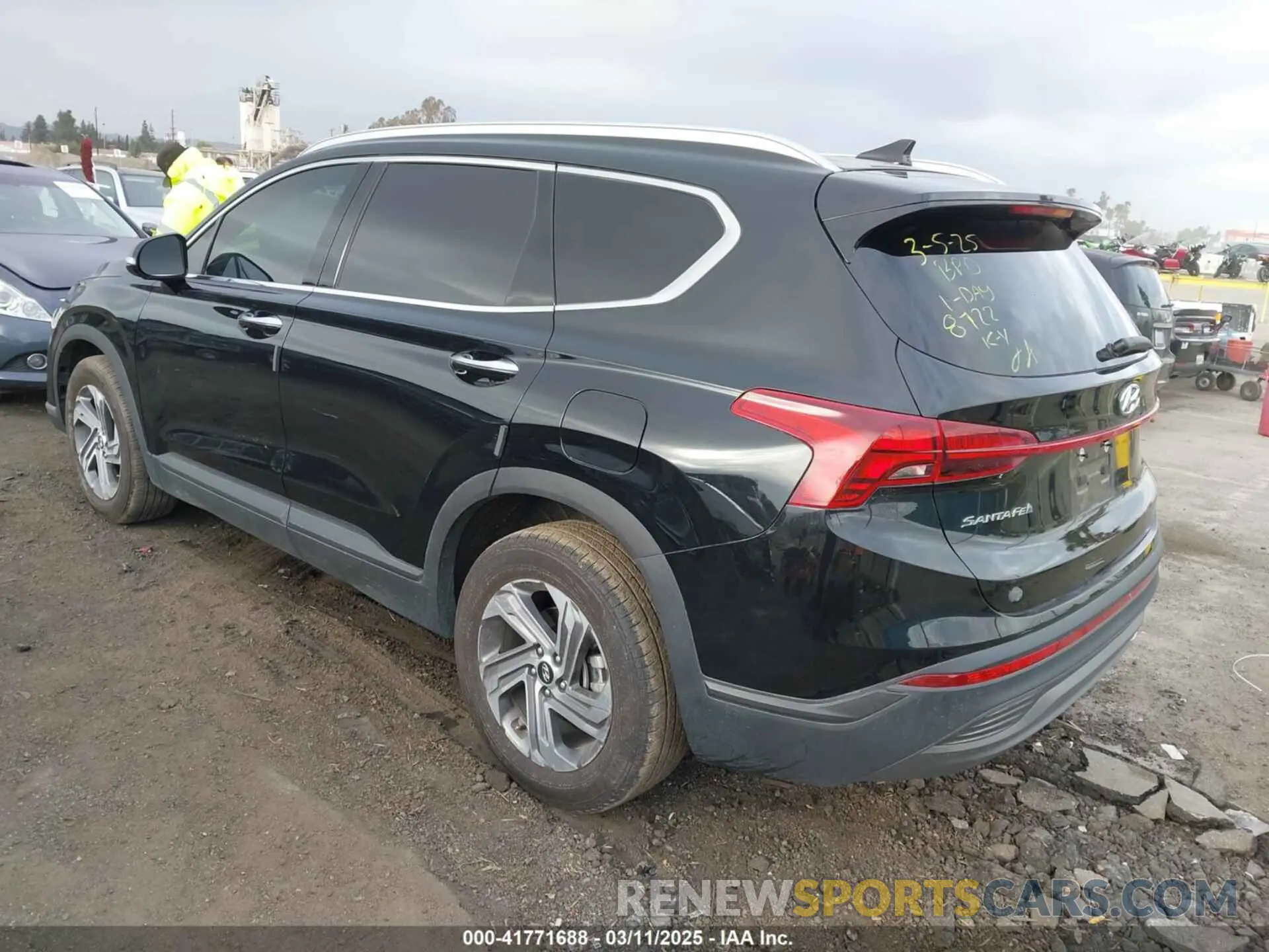 3 Photograph of a damaged car 5NMS24AJXPH638722 HYUNDAI SANTA FE 2023