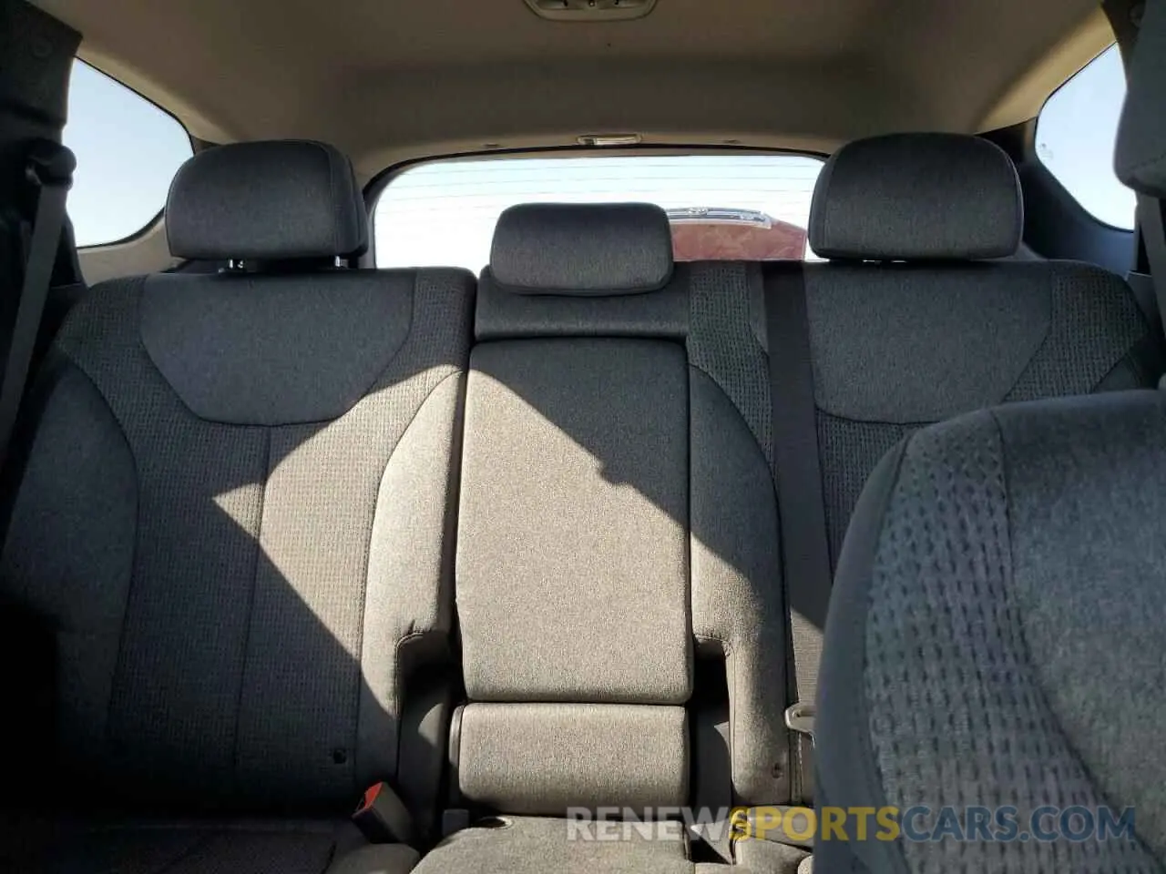 10 Photograph of a damaged car 5NMS2DA10PH017540 HYUNDAI SANTA FE 2023