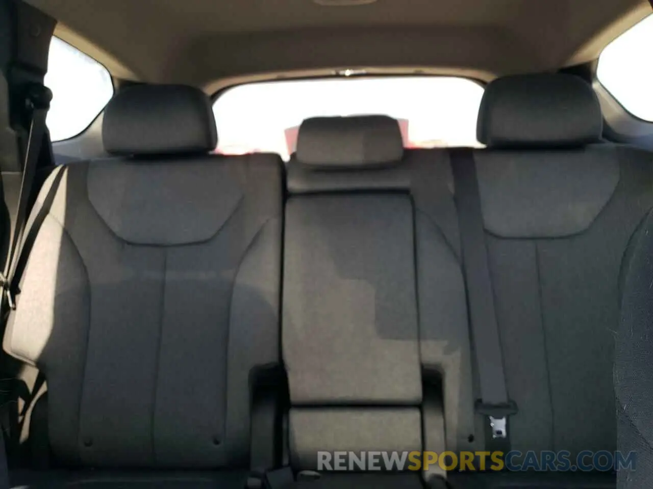 10 Photograph of a damaged car 5NMS2DAJ0PH499894 HYUNDAI SANTA FE 2023
