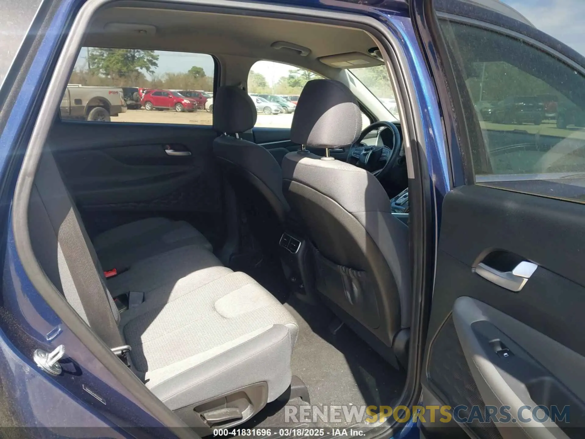 8 Photograph of a damaged car 5NMS2DAJ1PH533129 HYUNDAI SANTA FE 2023