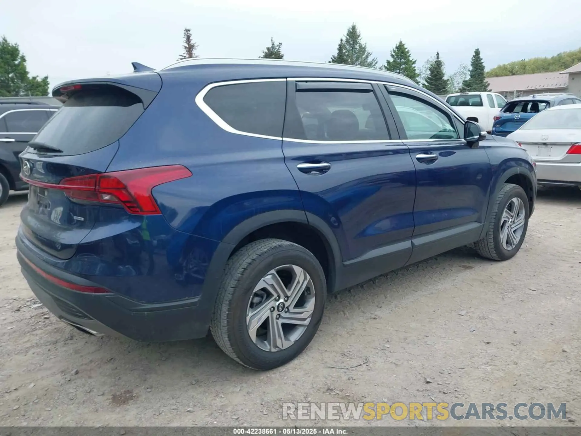 4 Photograph of a damaged car 5NMS2DAJ1PH541800 HYUNDAI SANTA FE 2023